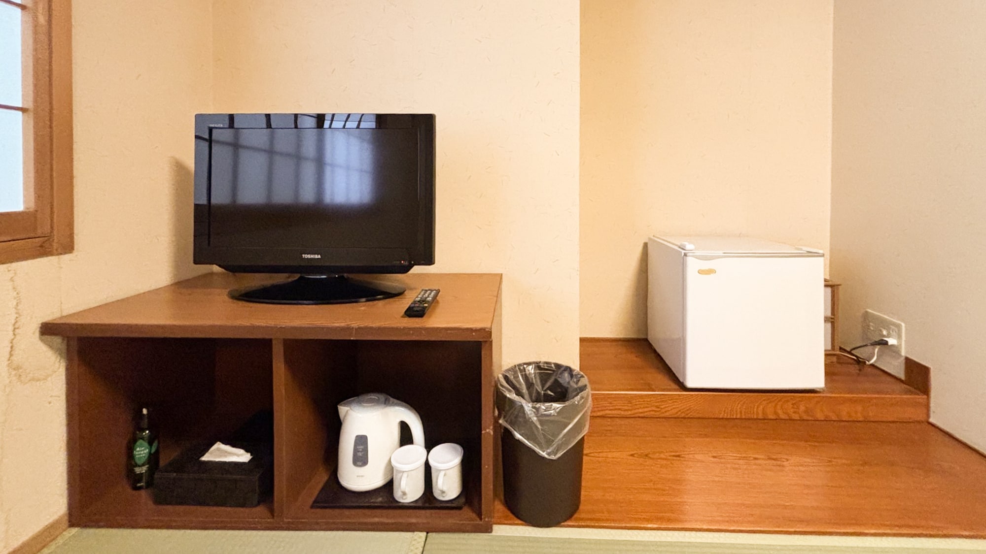 Connecting Japanese-style rooms