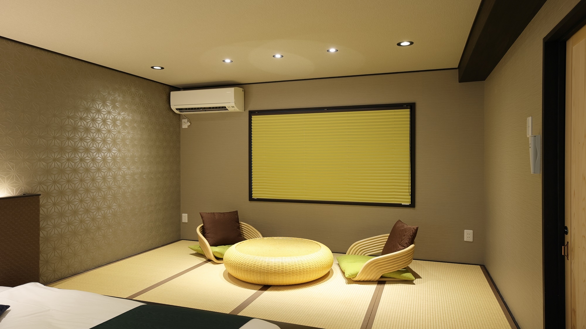 Ruang tamu lantai 1 (meja)