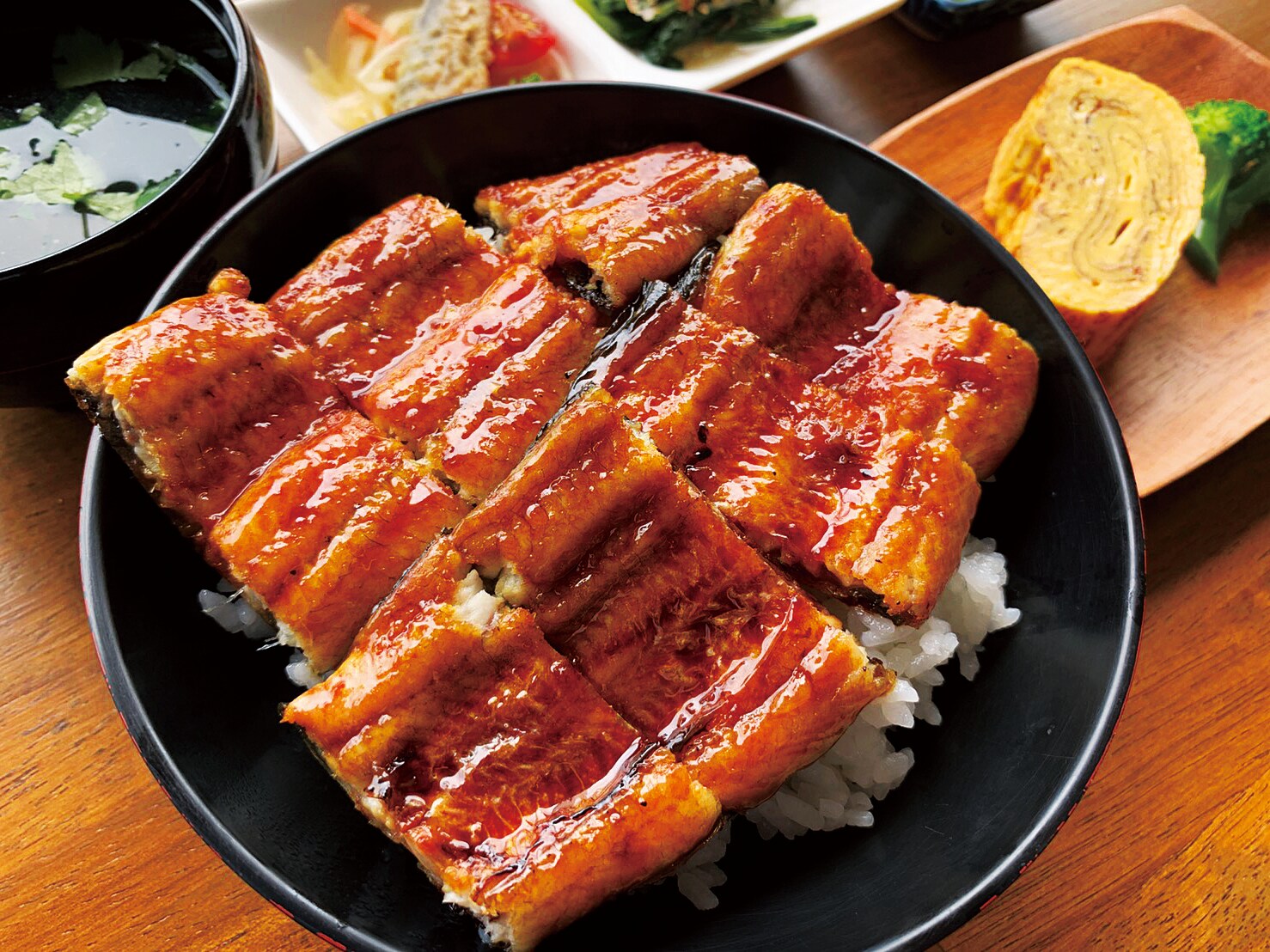 Specially selected premium eel bowl