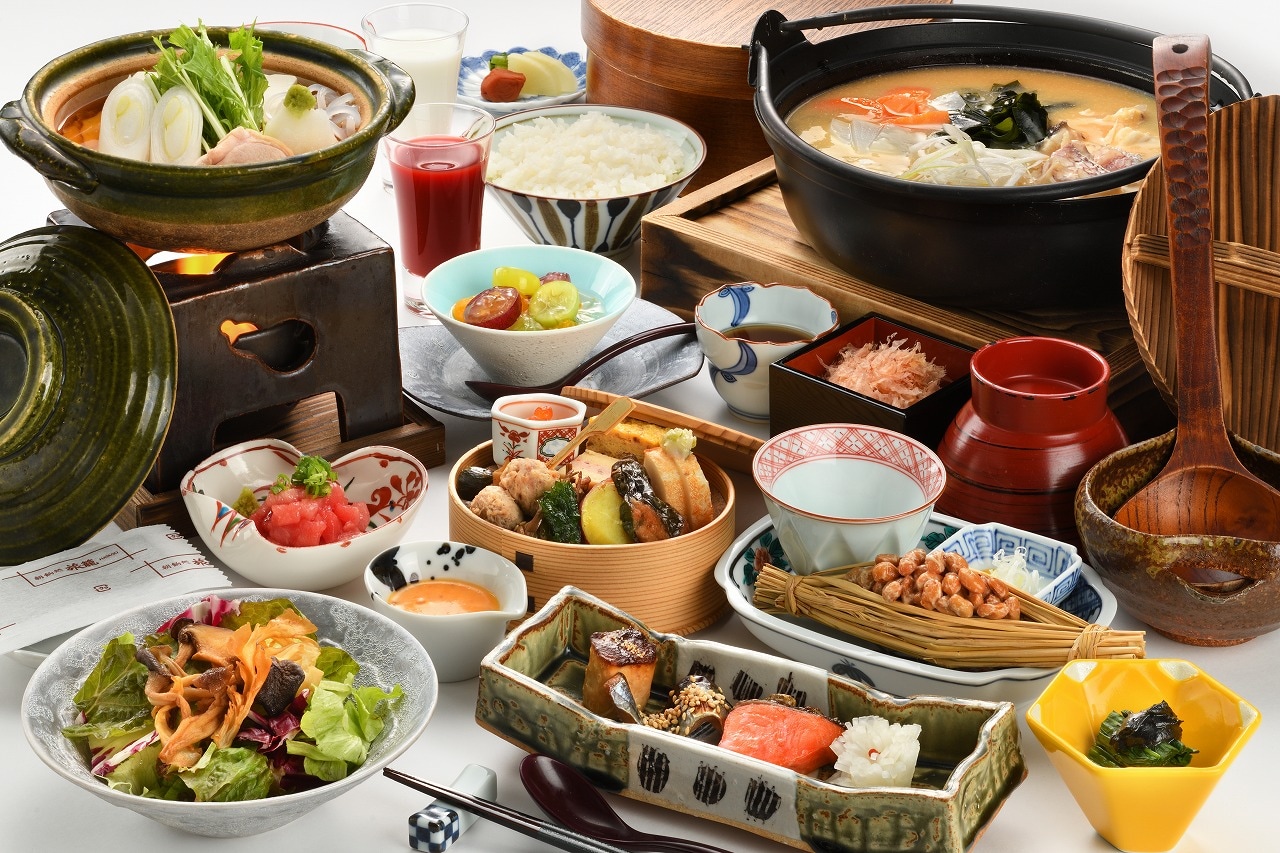 [Breakfast] A "Japanese set meal" is prepared for each person.