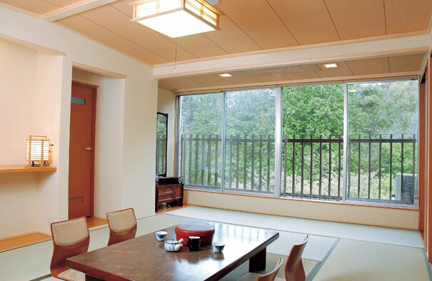 Japanese-style room