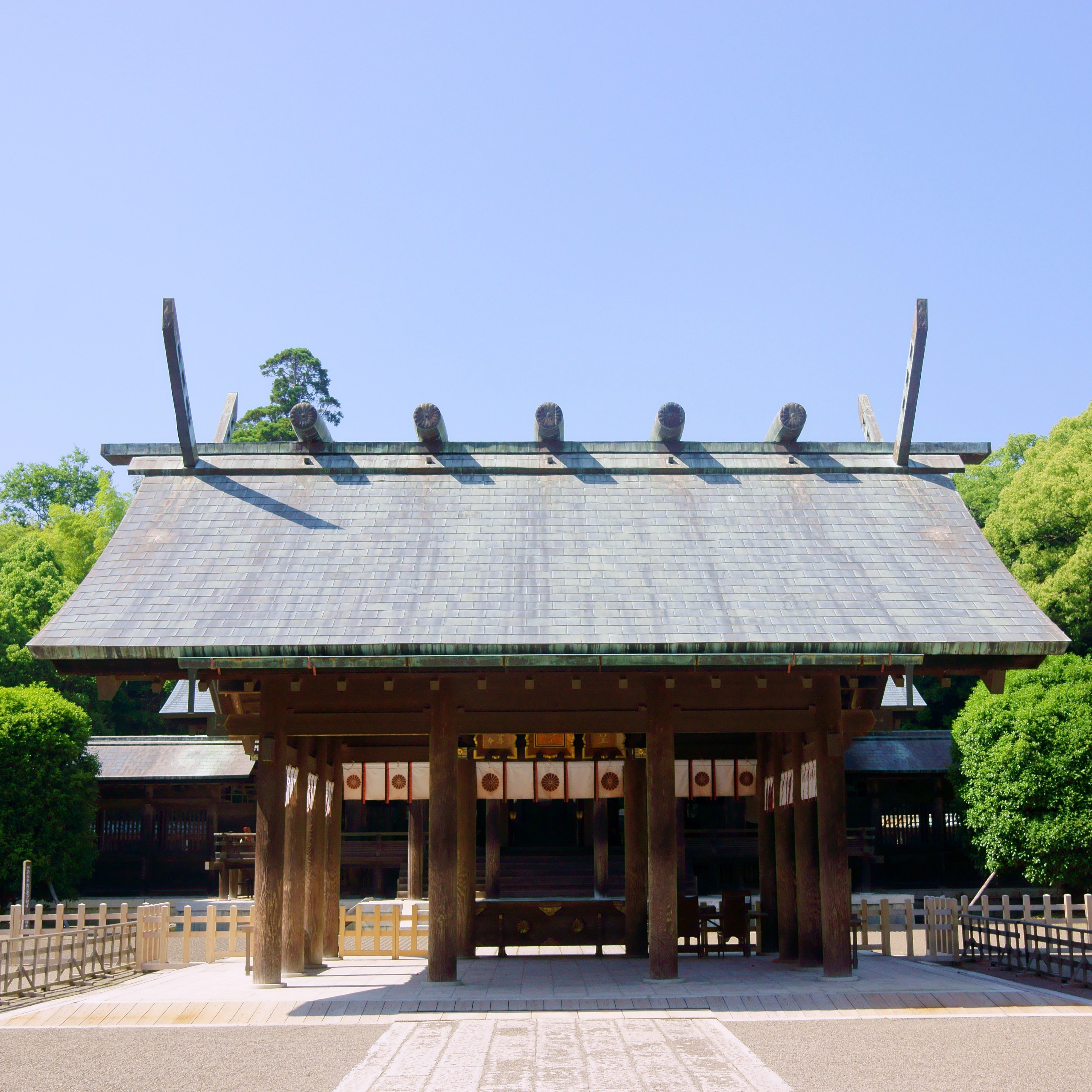 Miyazaki Shrine Approximately 35 minutes by car