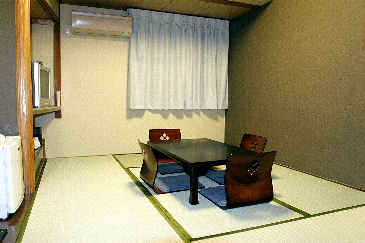 Japanese room 6 tatami mats