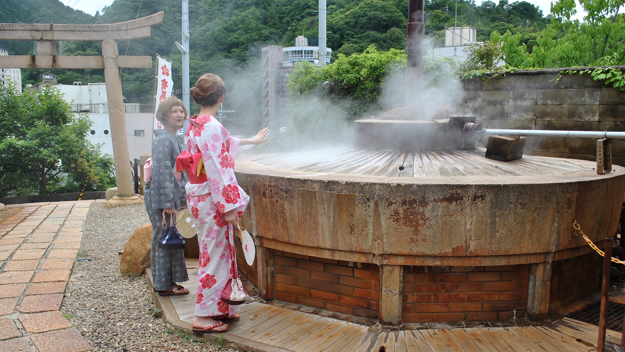 Color Yukata Rental (June-September)