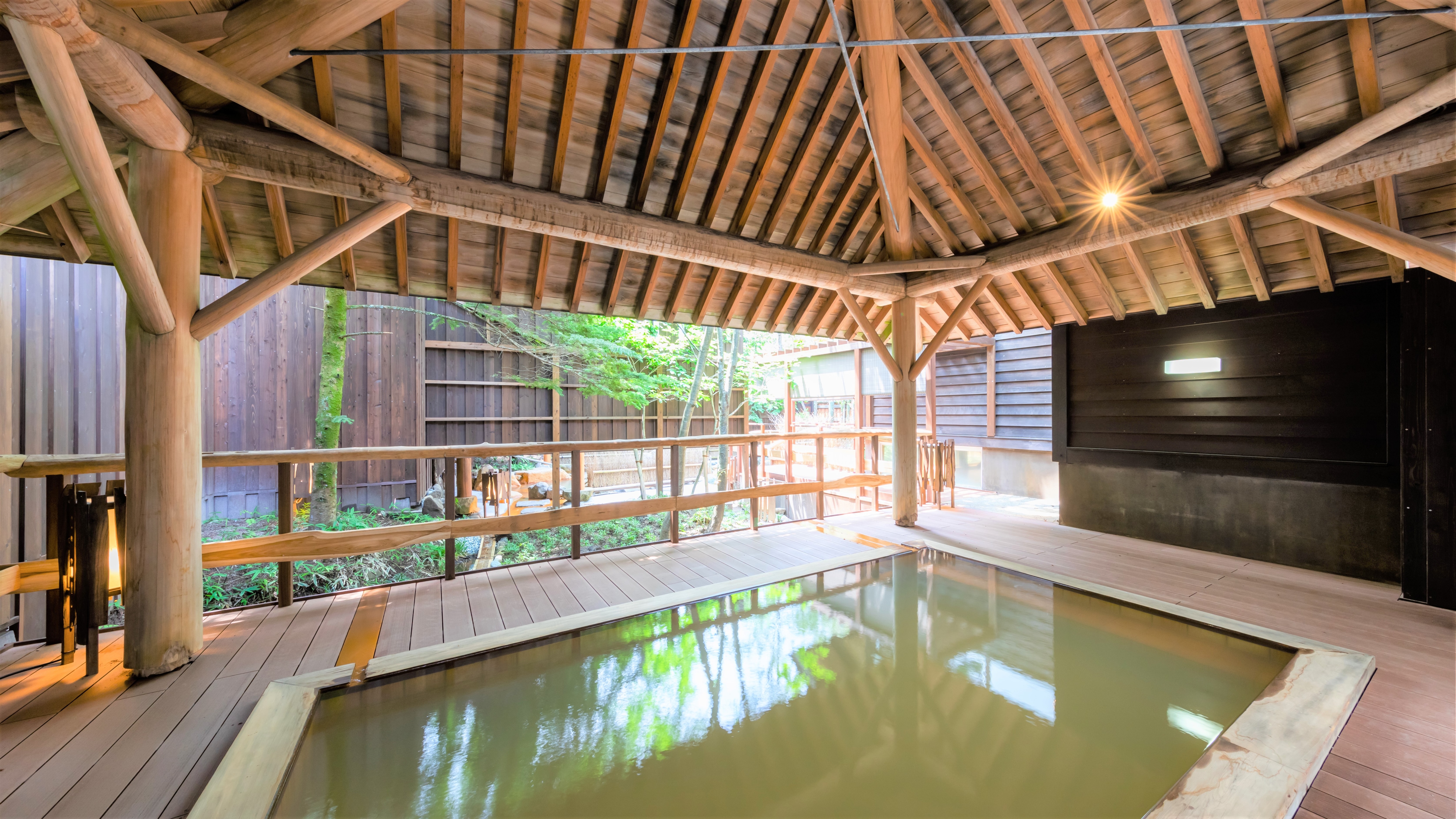 ◆ [Large communal bath] Japanese cypress open-air bath