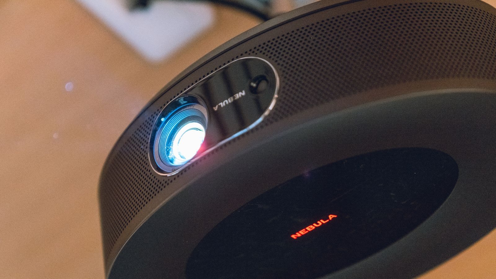 We have installed the "Nebula Cosmos" projector! Enjoy the immersive images and powerful sound.