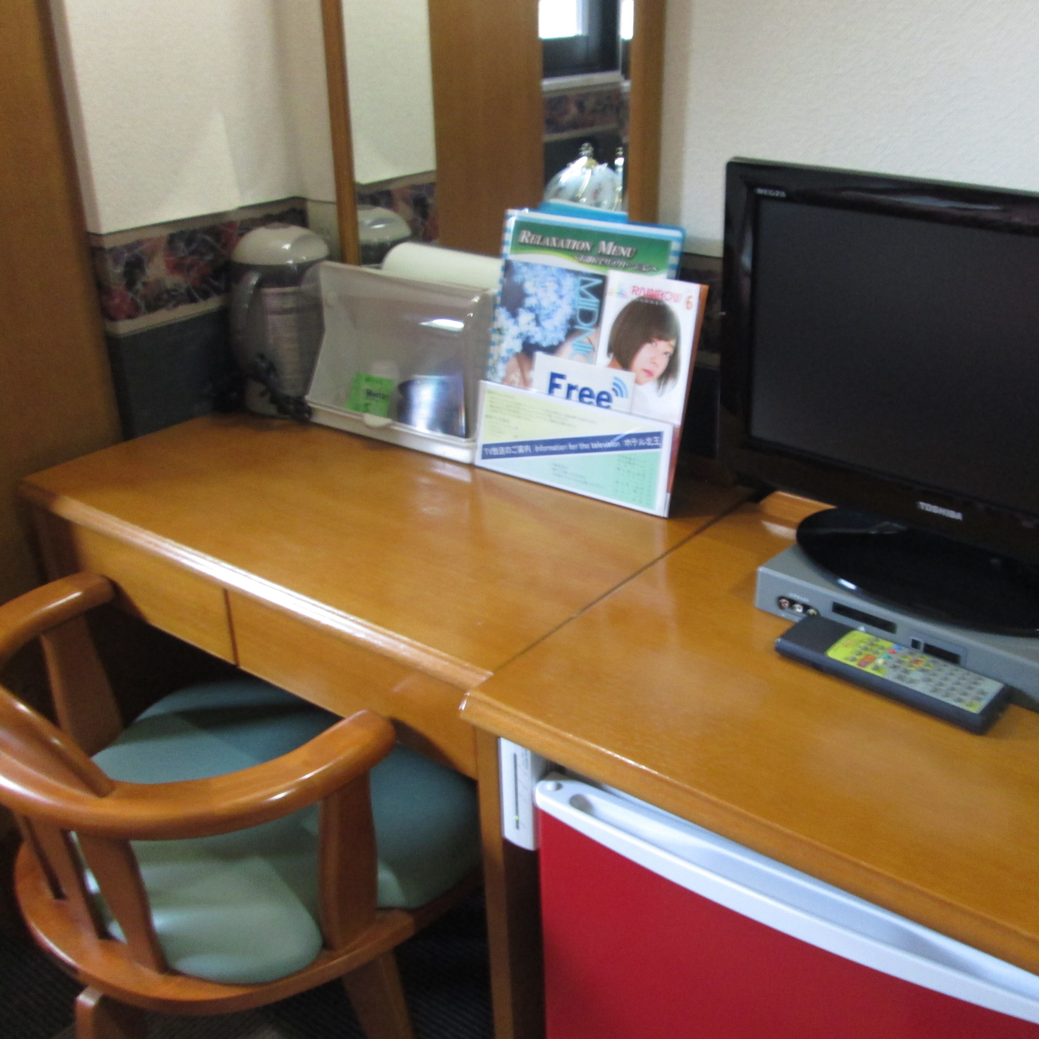 Single A desk