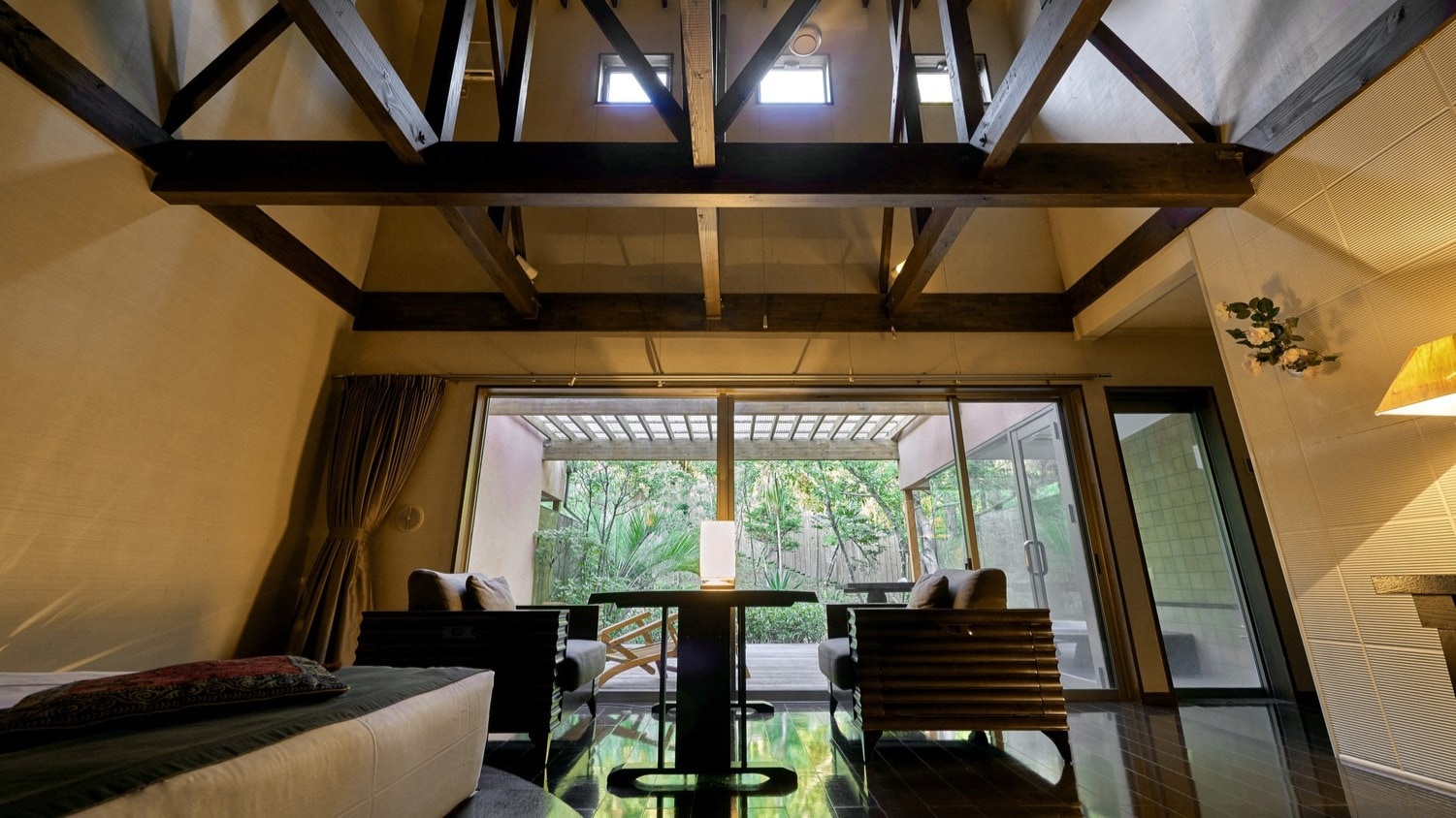 【VIP包廂】 挑高開放式空間