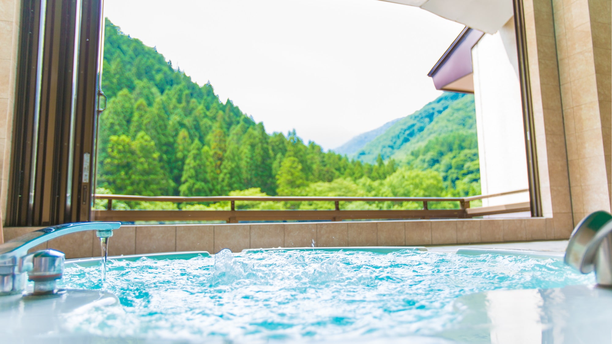 [Kousei] Comfort suite with a view of Mt. Tanigawa and a semi-open-air bath with natural hot spring water (living room + Japanese-style room + twin + semi-open-air bath)