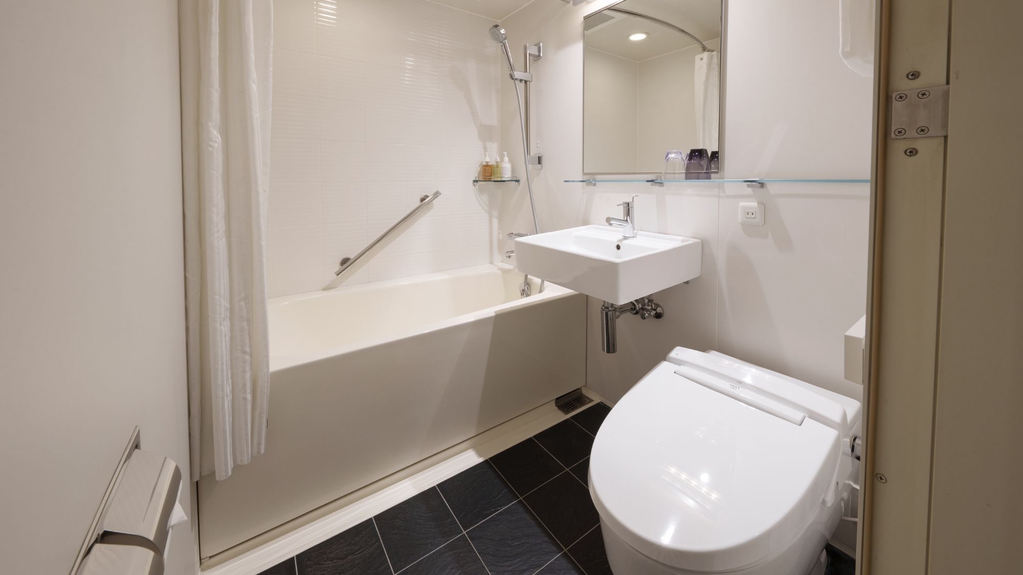 릴랙스 더블룸 일례｜18평미/침대폭 160cm/금연