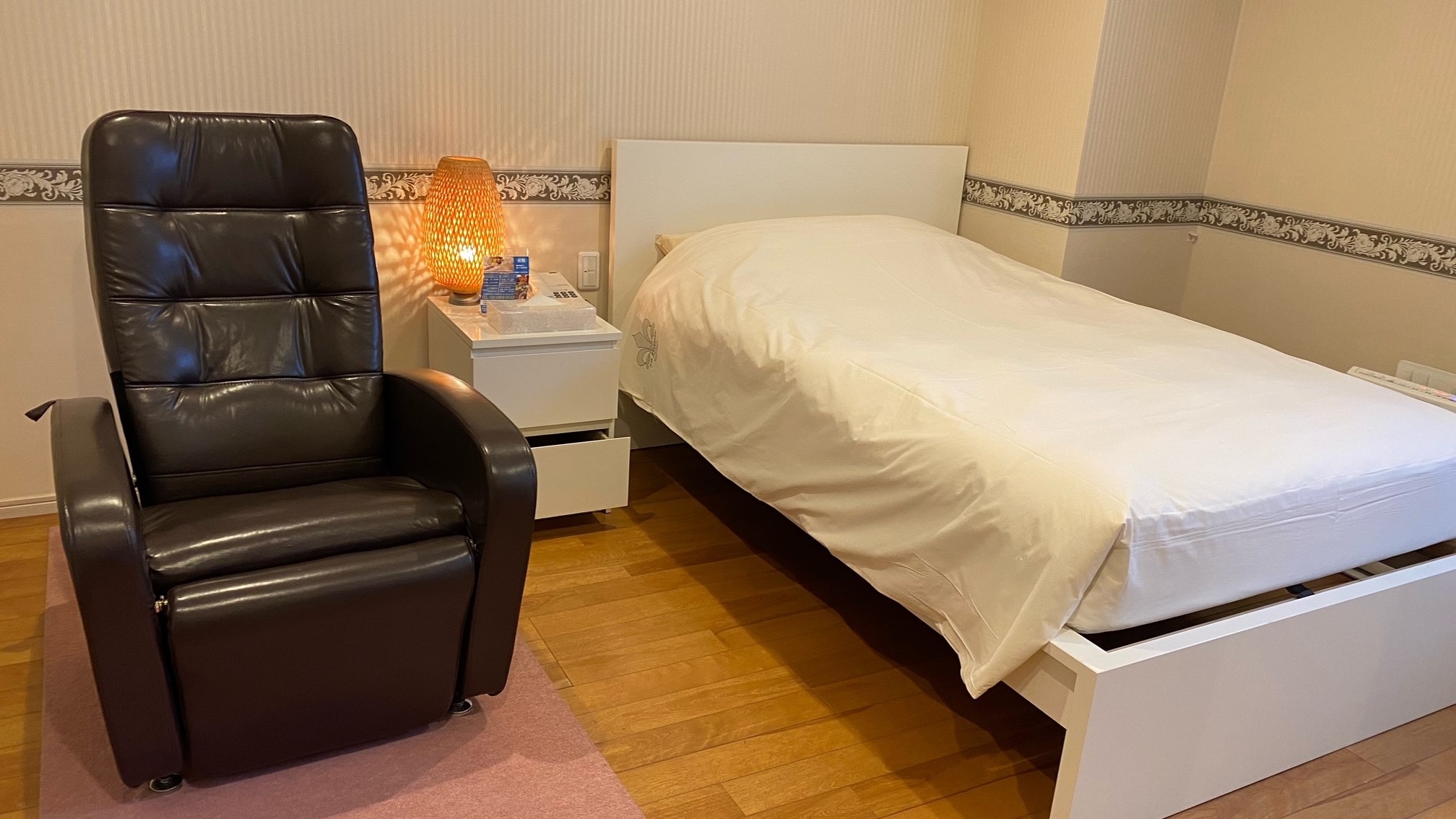 豪華半雙人間 701