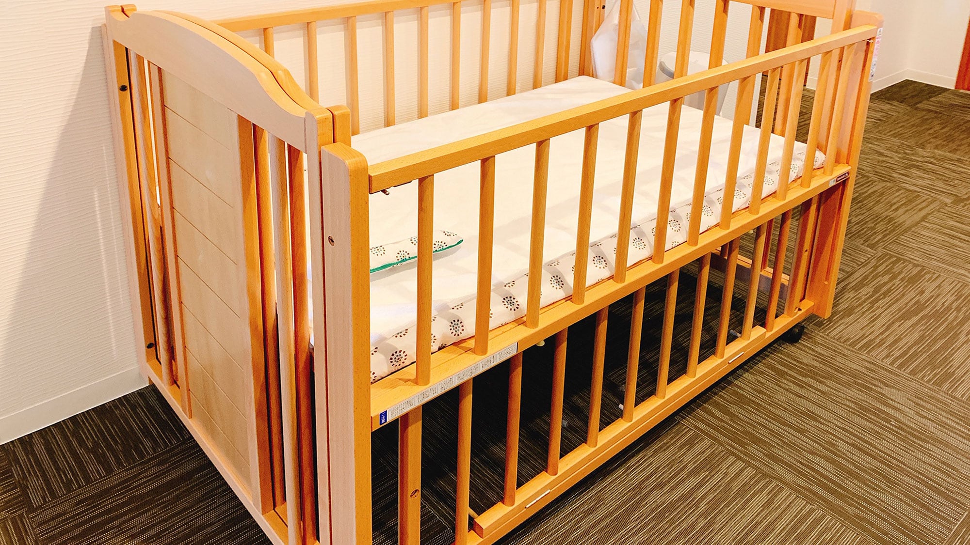 Baby bed (image)