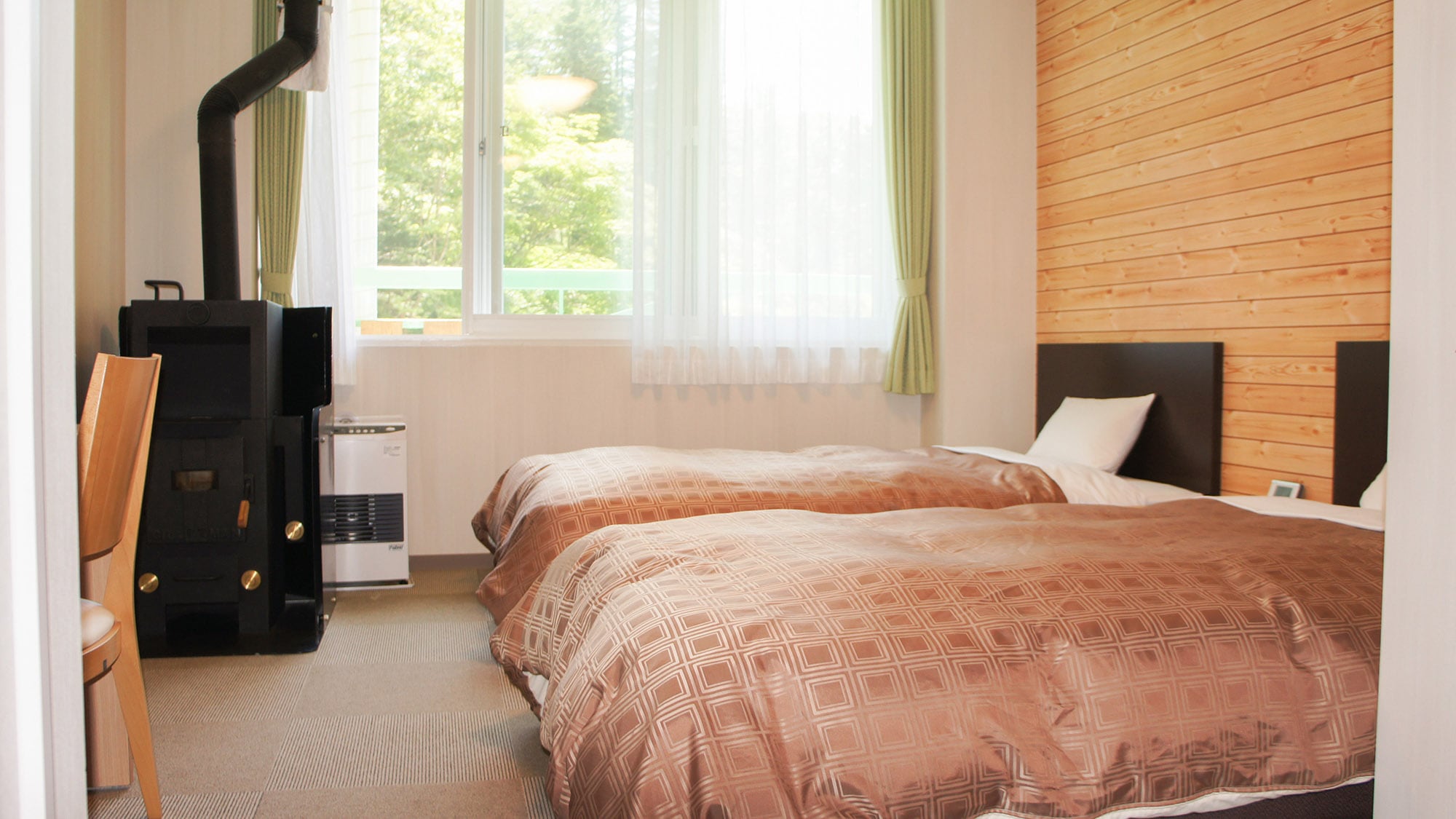・[Guest room (2nd floor standard twin room)] The view from the room is excellent.