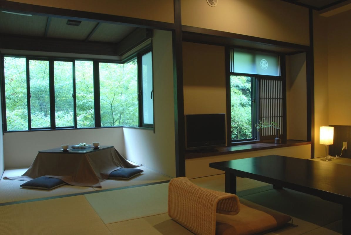 Mountain 菴 (Yamanoiori)