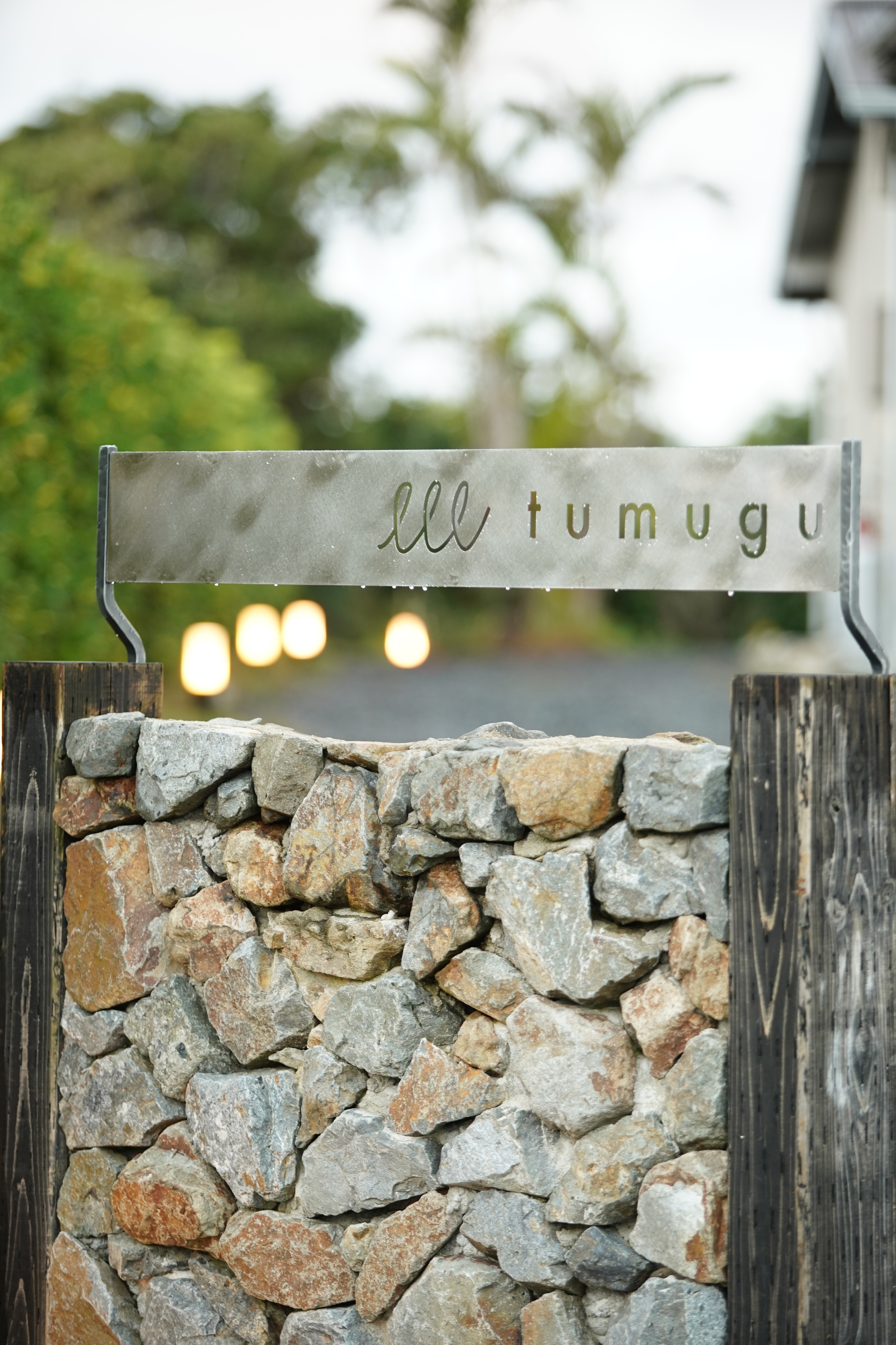 Villa Tumugu Sign