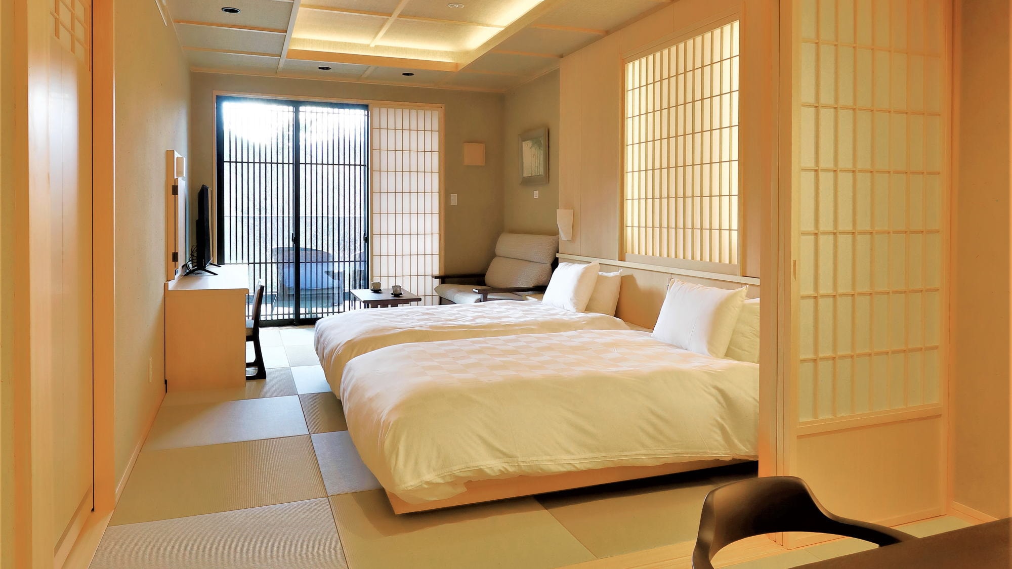 [Room with open-air bath] "Shikisai" Superior [Japanese-style room + Japanese-style twin room]