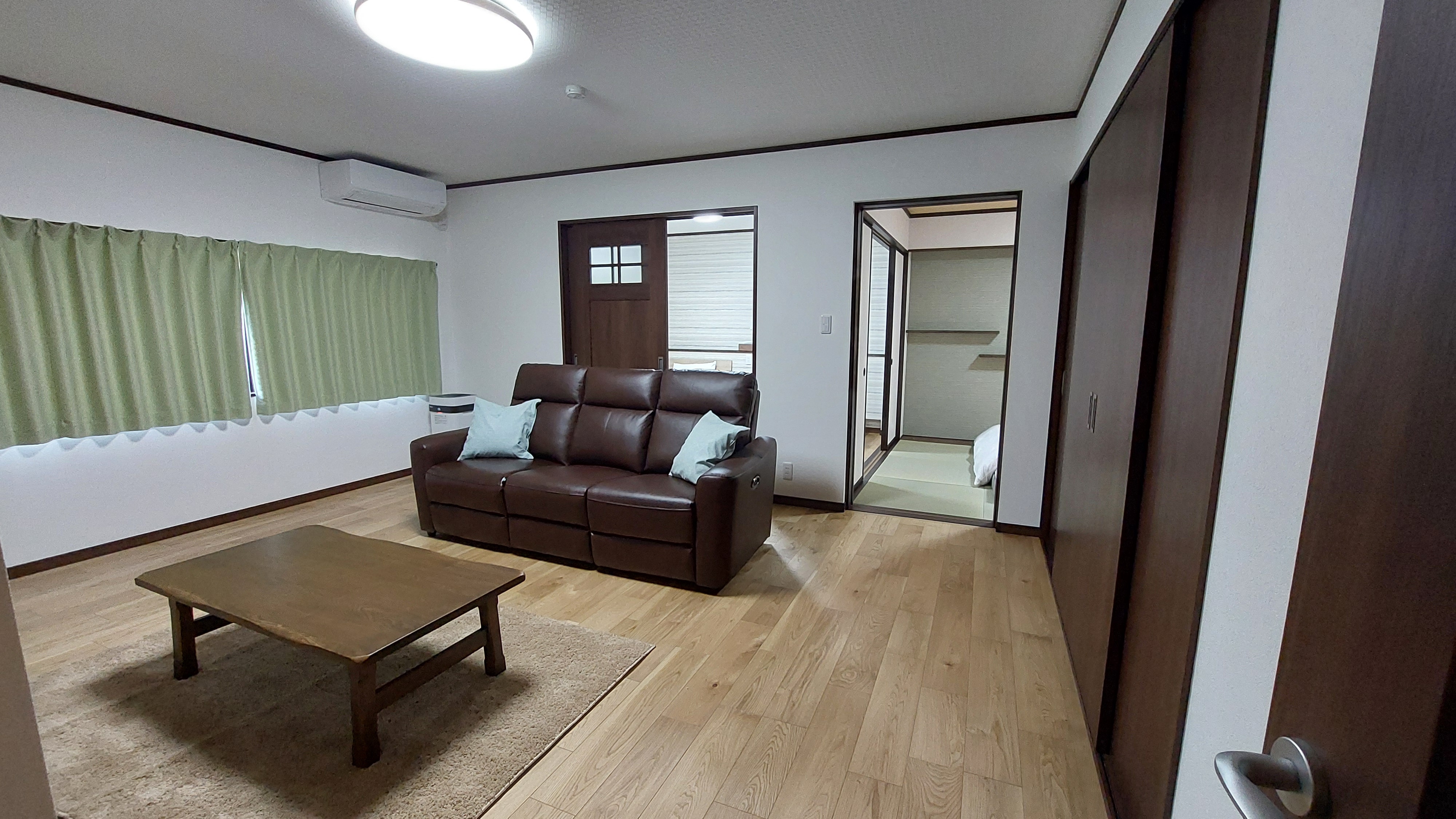 Hagoromo Western-style Room 1