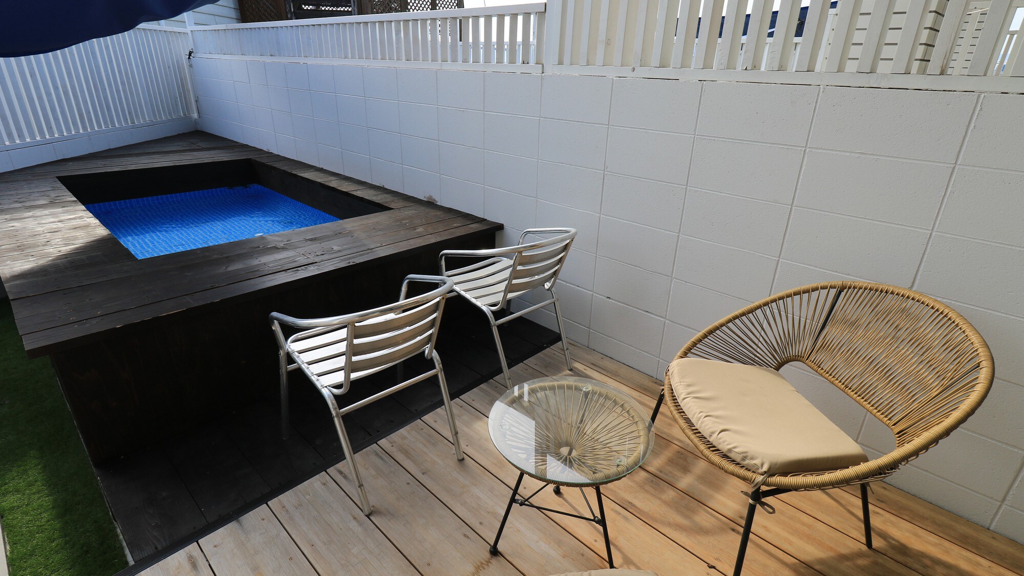 <104> Terrace where you can splash around in water