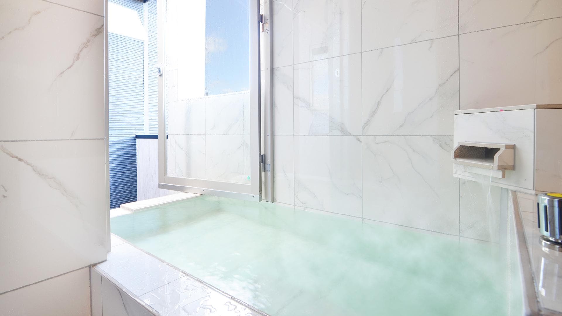 ・Shunyo: Bathroom