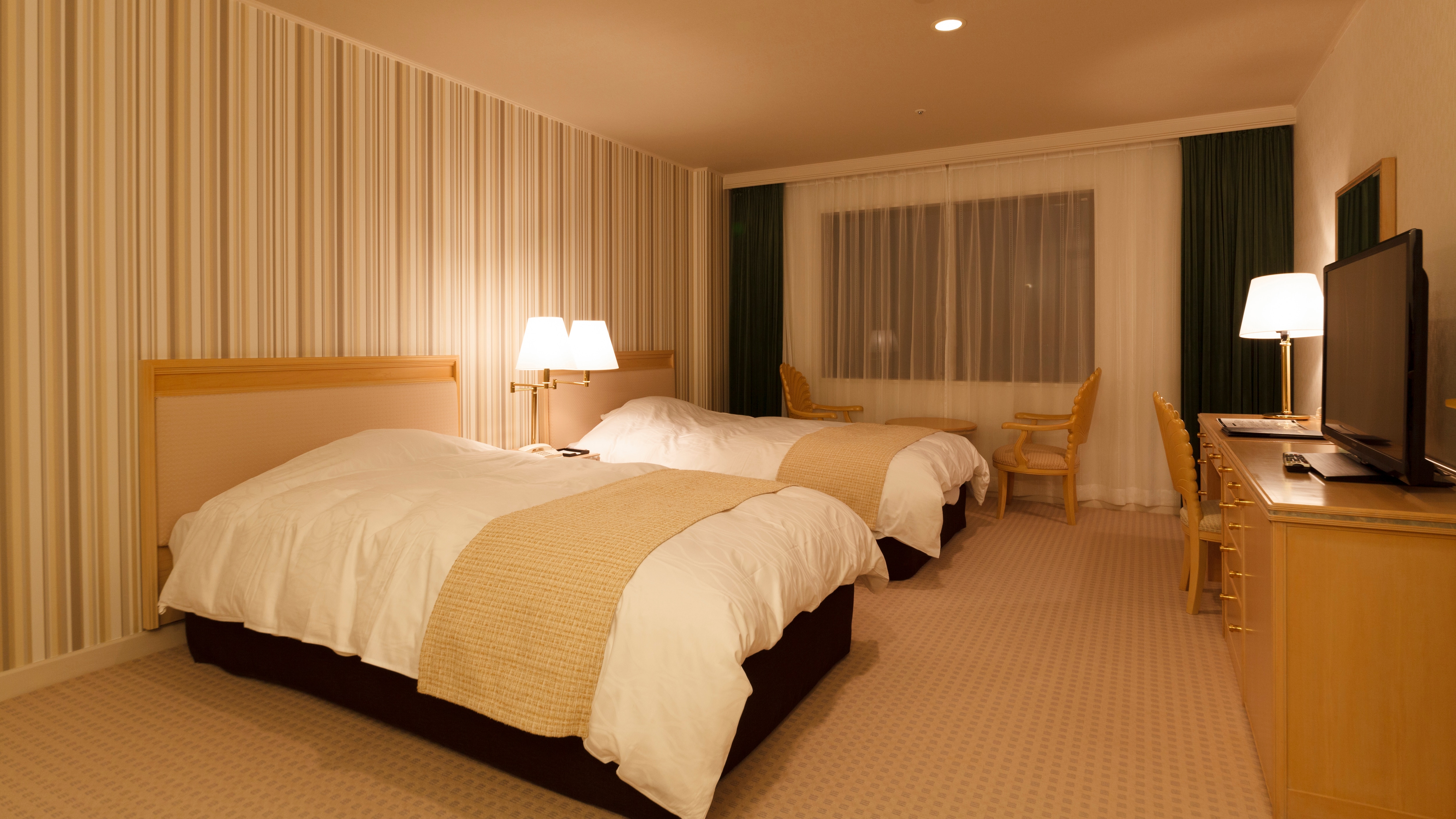 Deluxe Suite