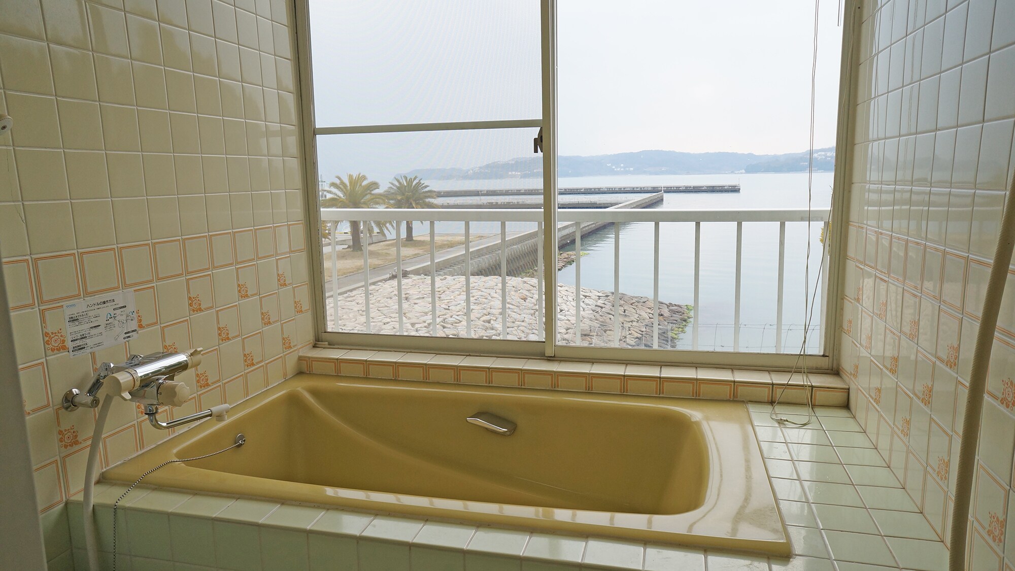 [Chartered family bath] The view from the bath is also an ocean view!