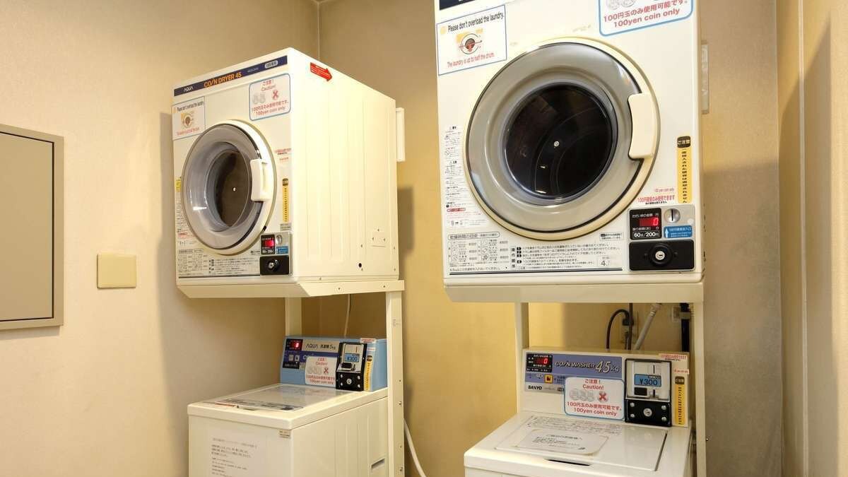 4F Coin laundry (2 machines)