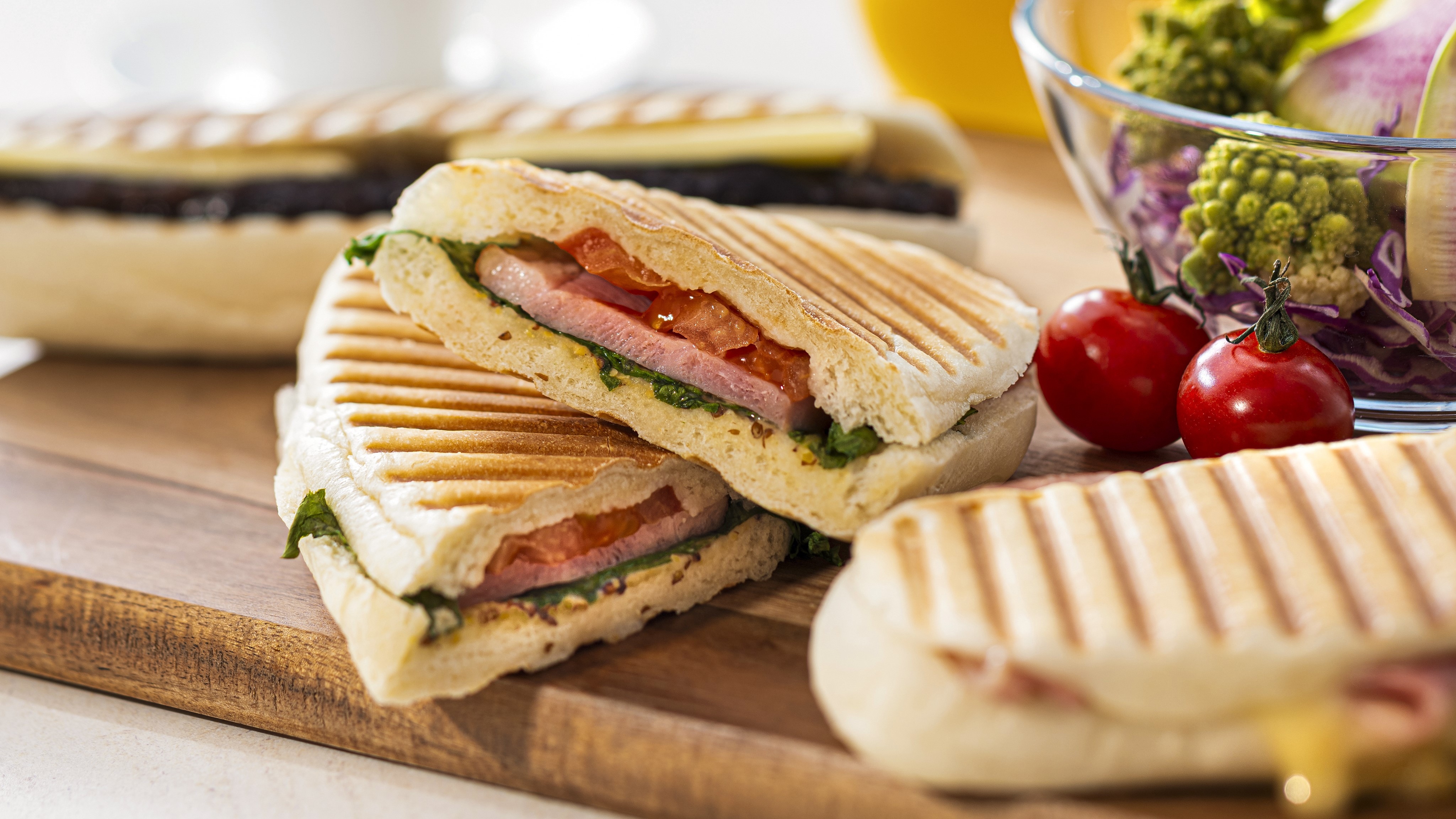 갓 구운 파니니