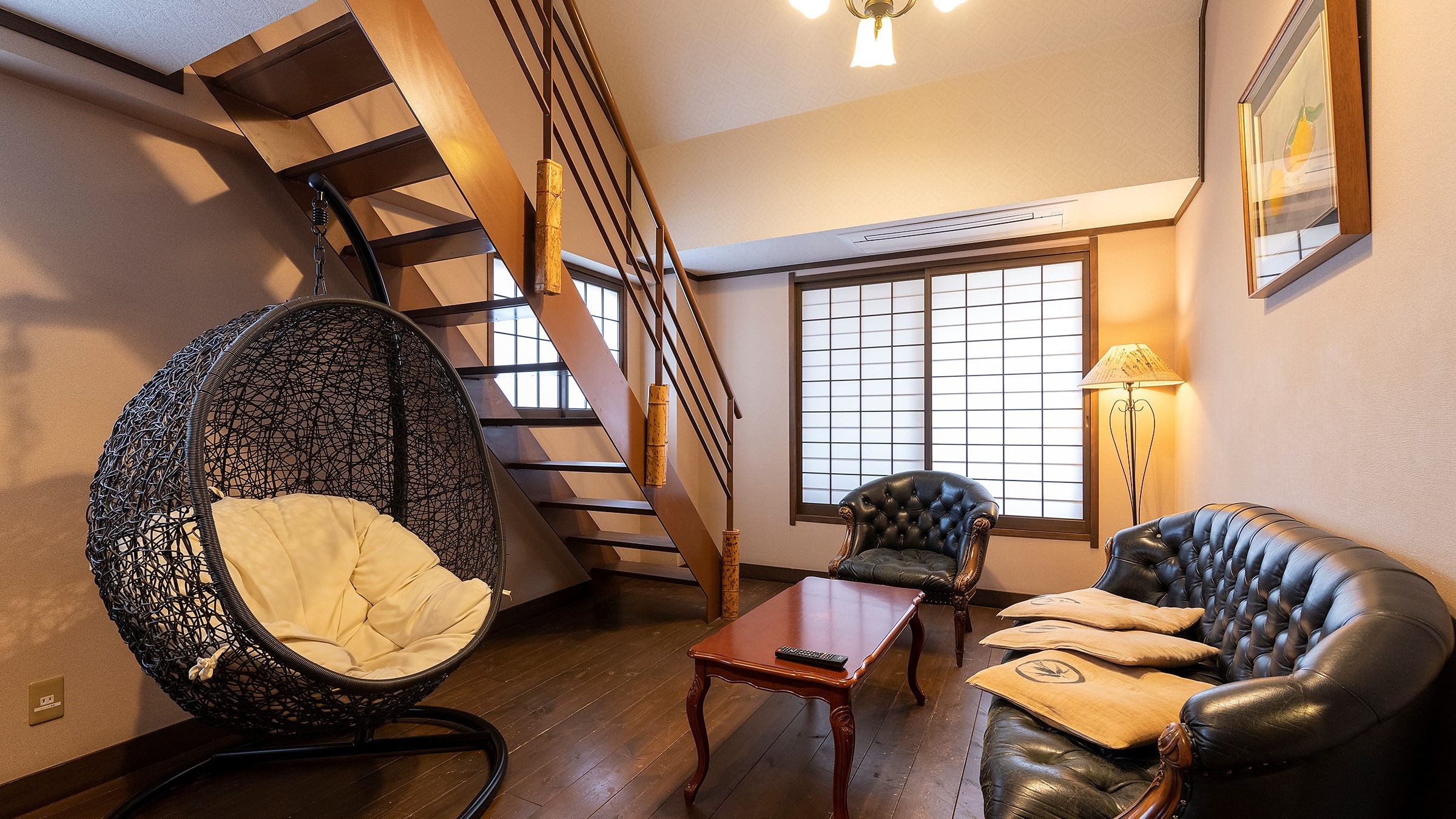 Guest room [Juurokukazakura] A relaxing room with a hanging chair