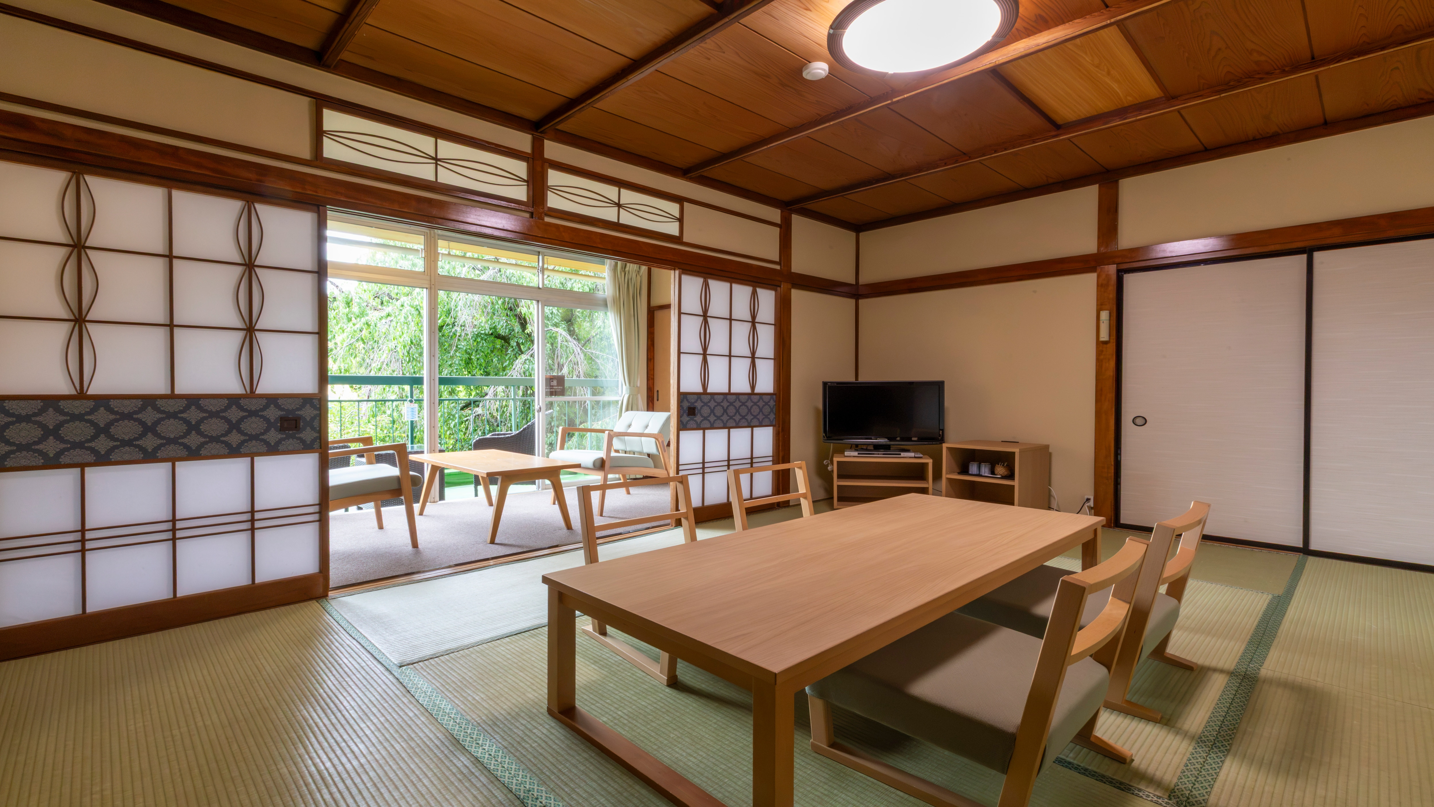 [Semi-Special Room | 2nd-3rd Floor - F with Hinoki Indoor Bath] Japanese-style room - 44㎡, Smoking permitted on the balcony