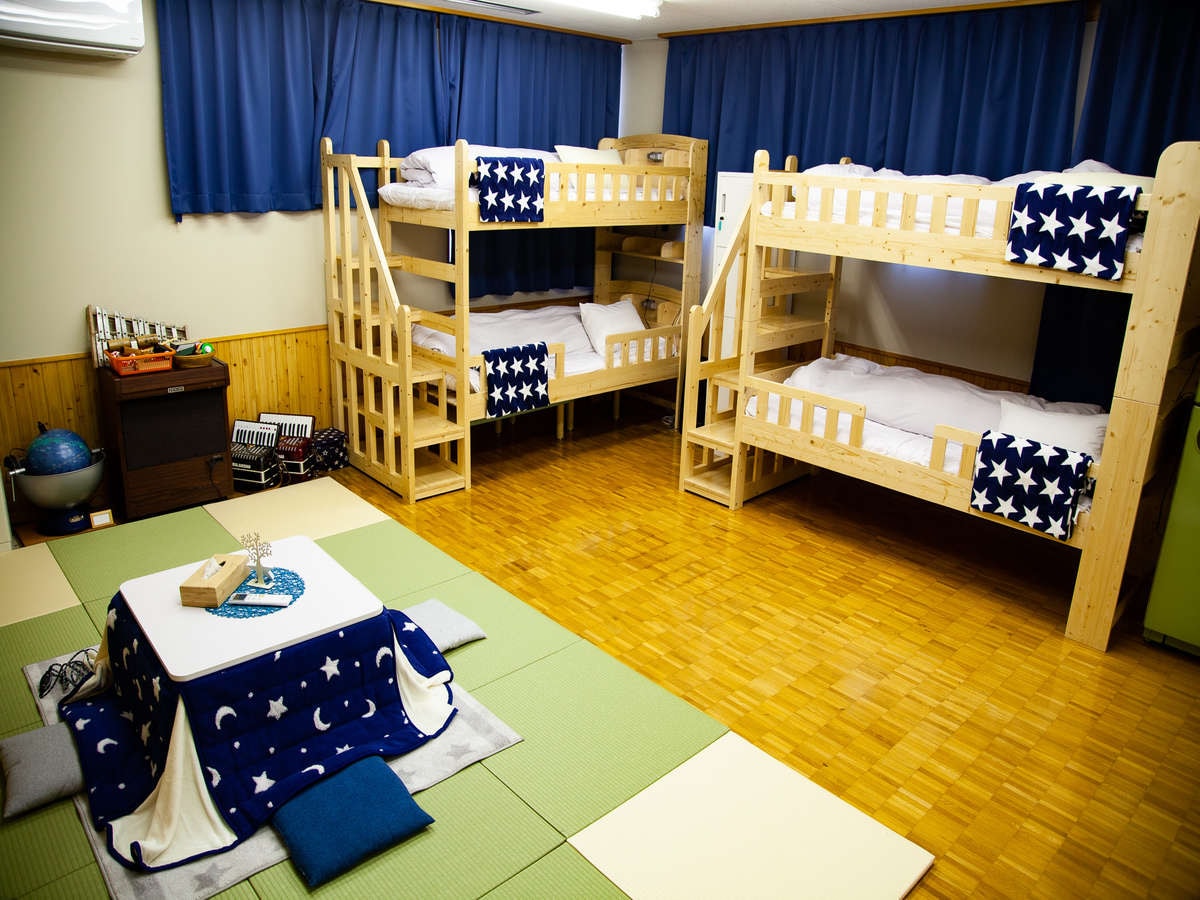 【2단 침대 ROOM】