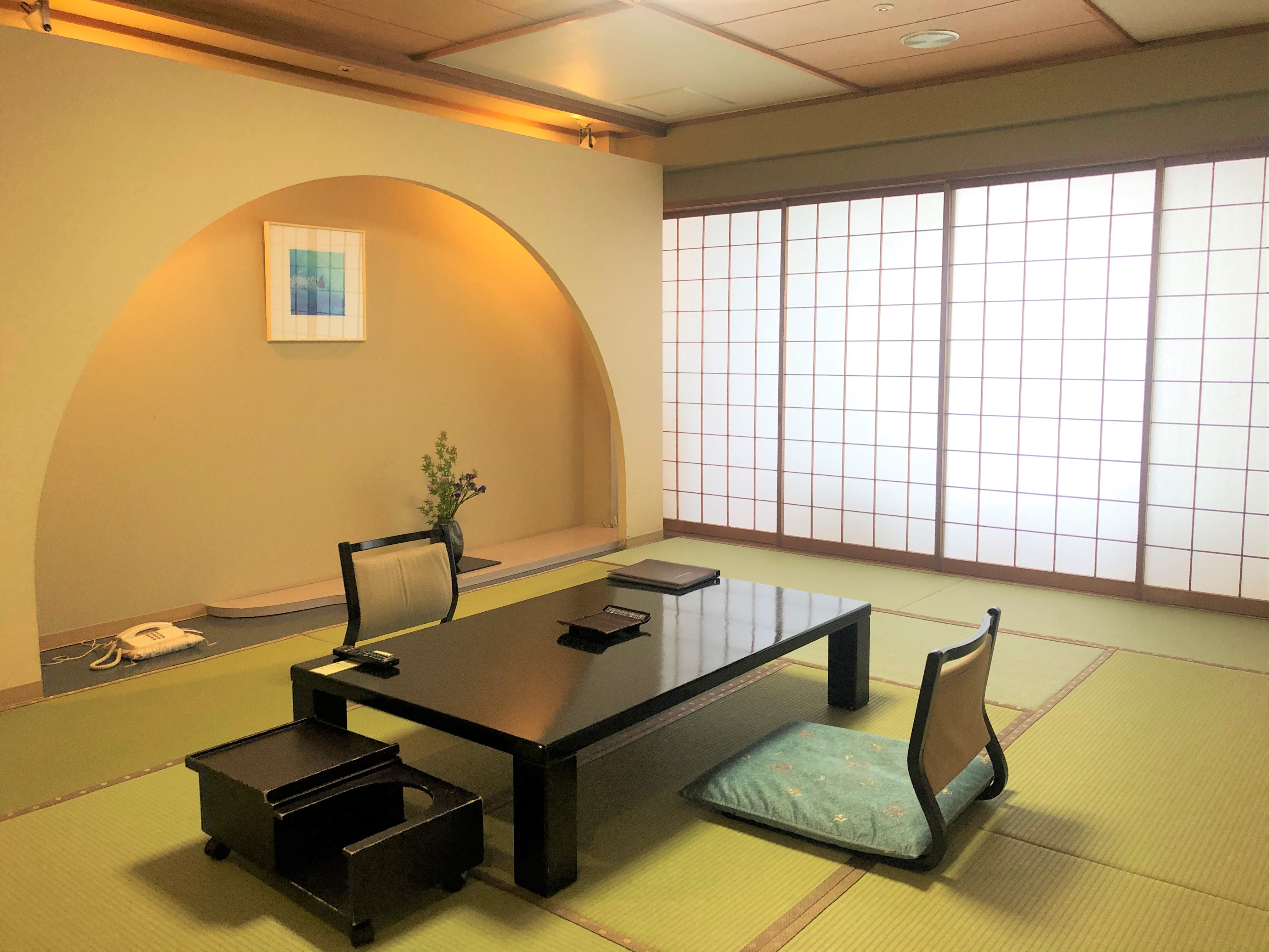 Sayap Barat (12 tikar tatami + 4,5 tikar tatami) kamar bergaya Jepang