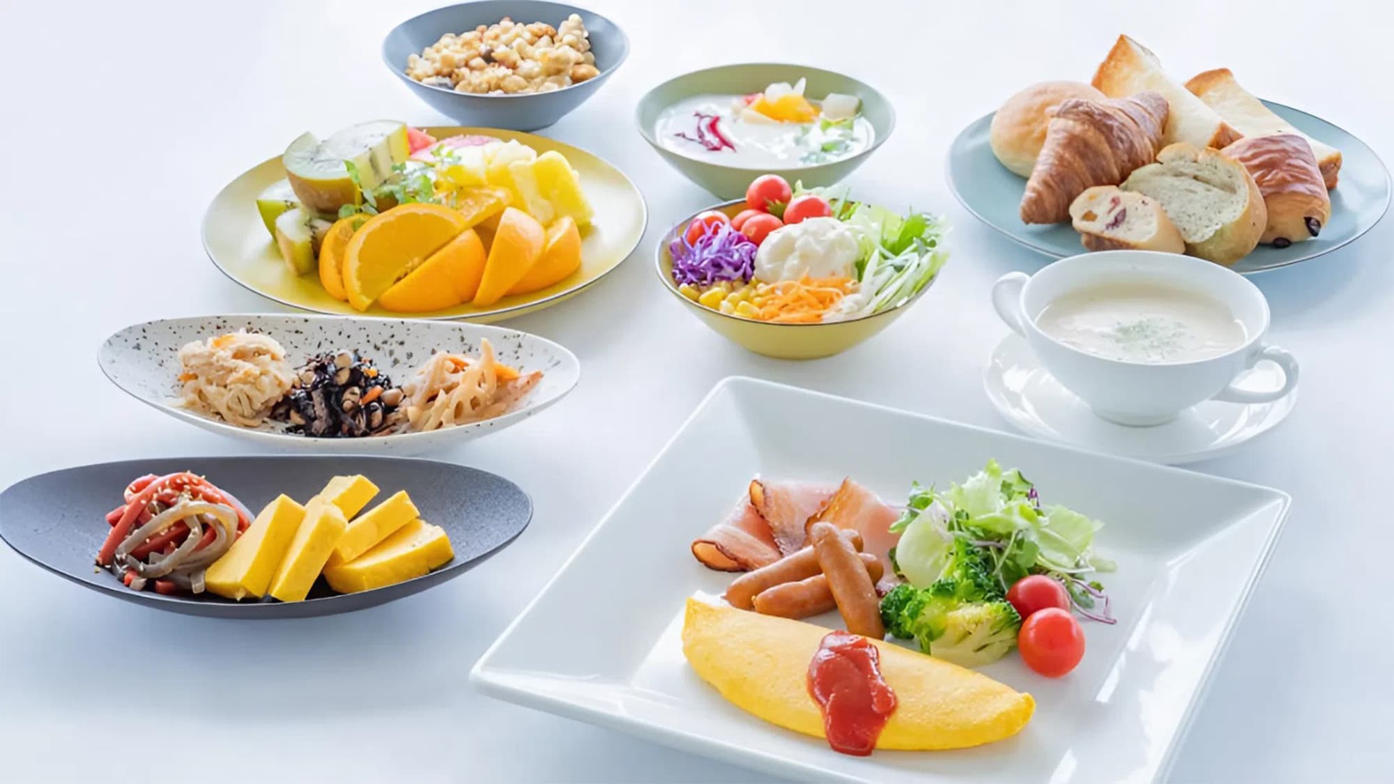 Japanese and Western buffet breakfast (photo is for illustrative purposes only)