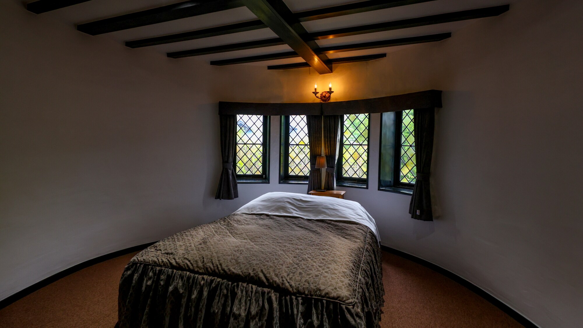 Grand Room [40m2/2-4 people/Garden View]