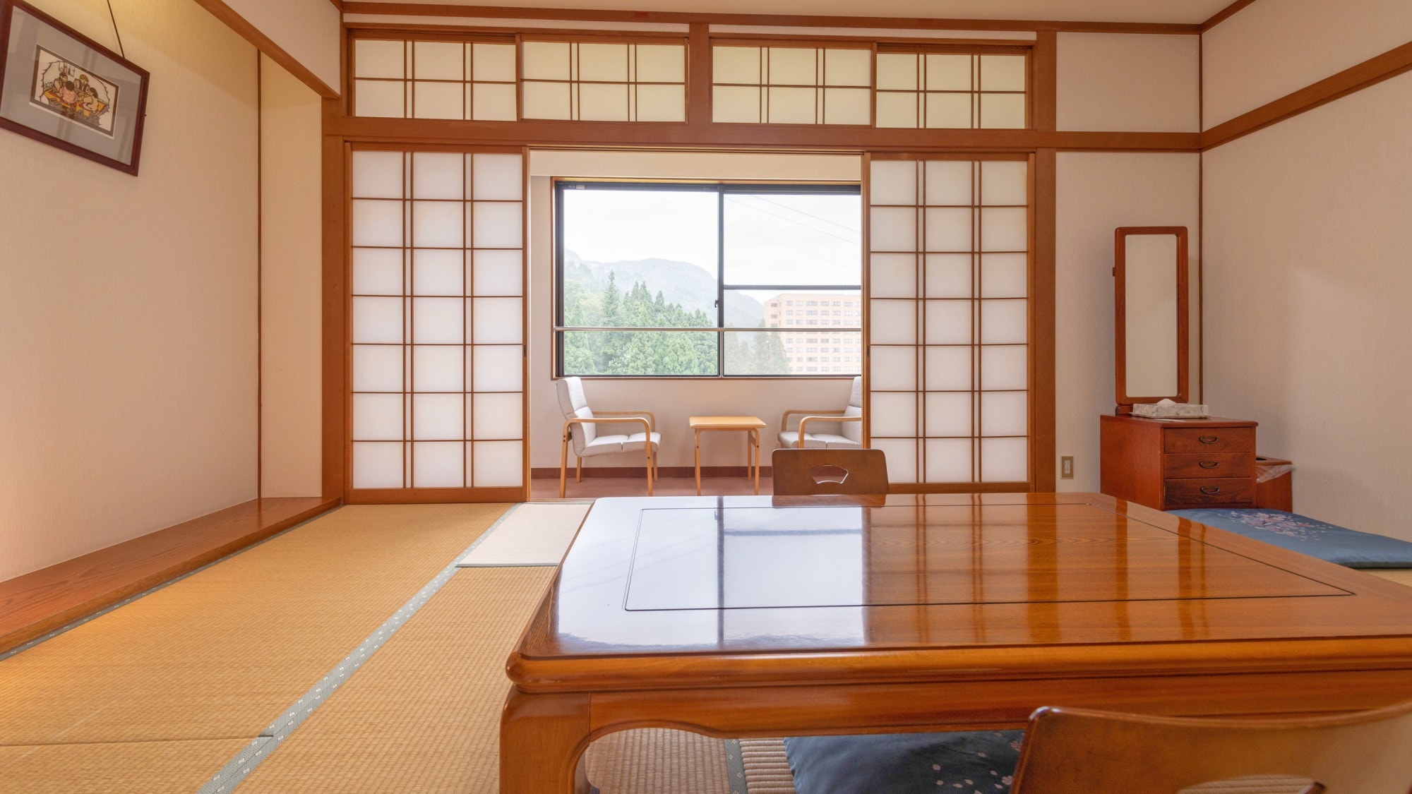 [All rooms non-smoking] Standard Japanese-style room (10 tatami mats) + spacious veranda (3 tatami mats)
