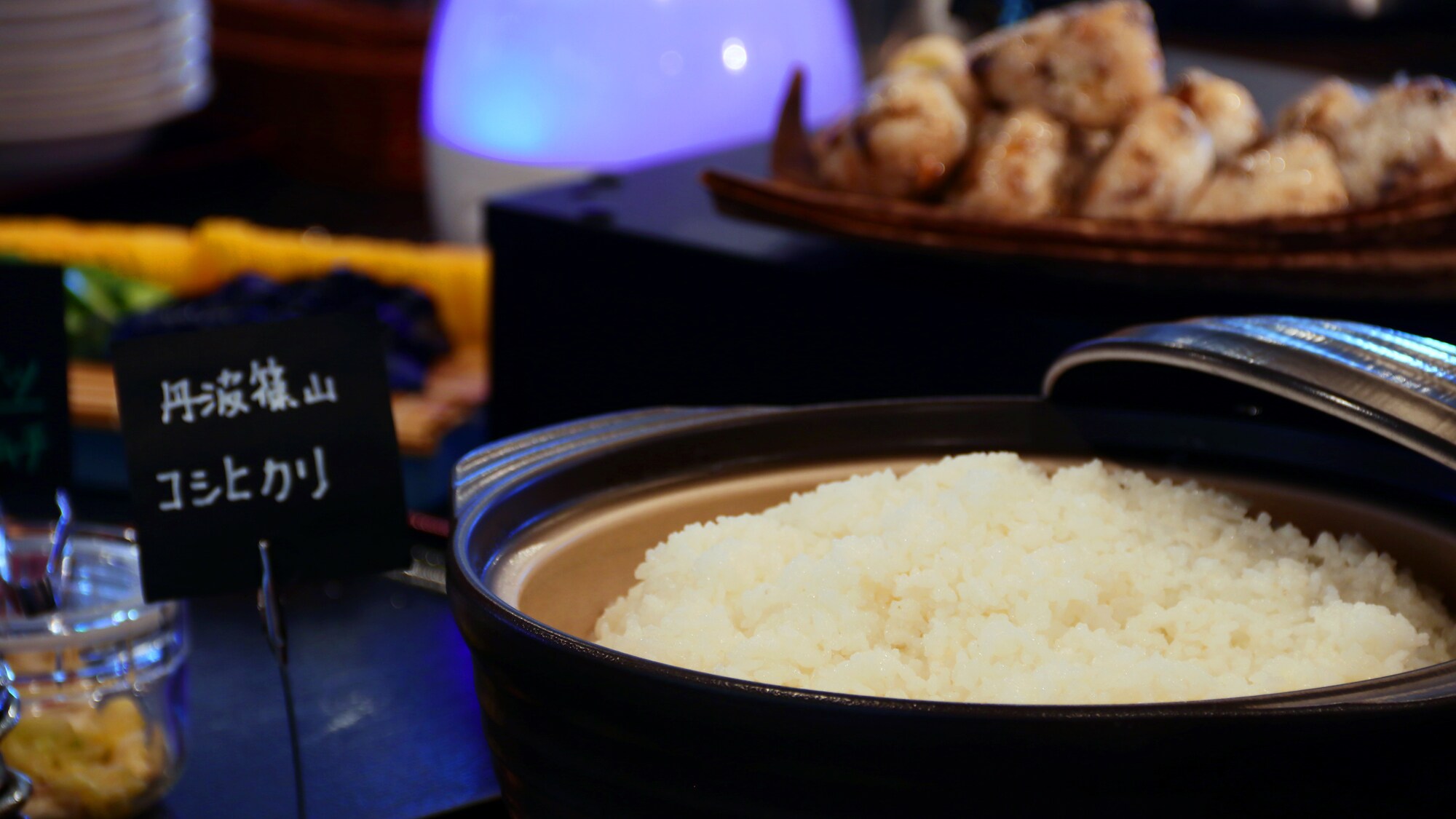 Koshihikari rice from Tanba Sasayama cooked in an earthenware pot