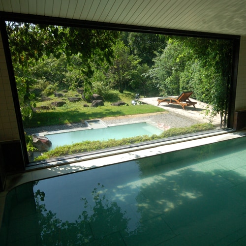 [Large public bath] Indoor bath