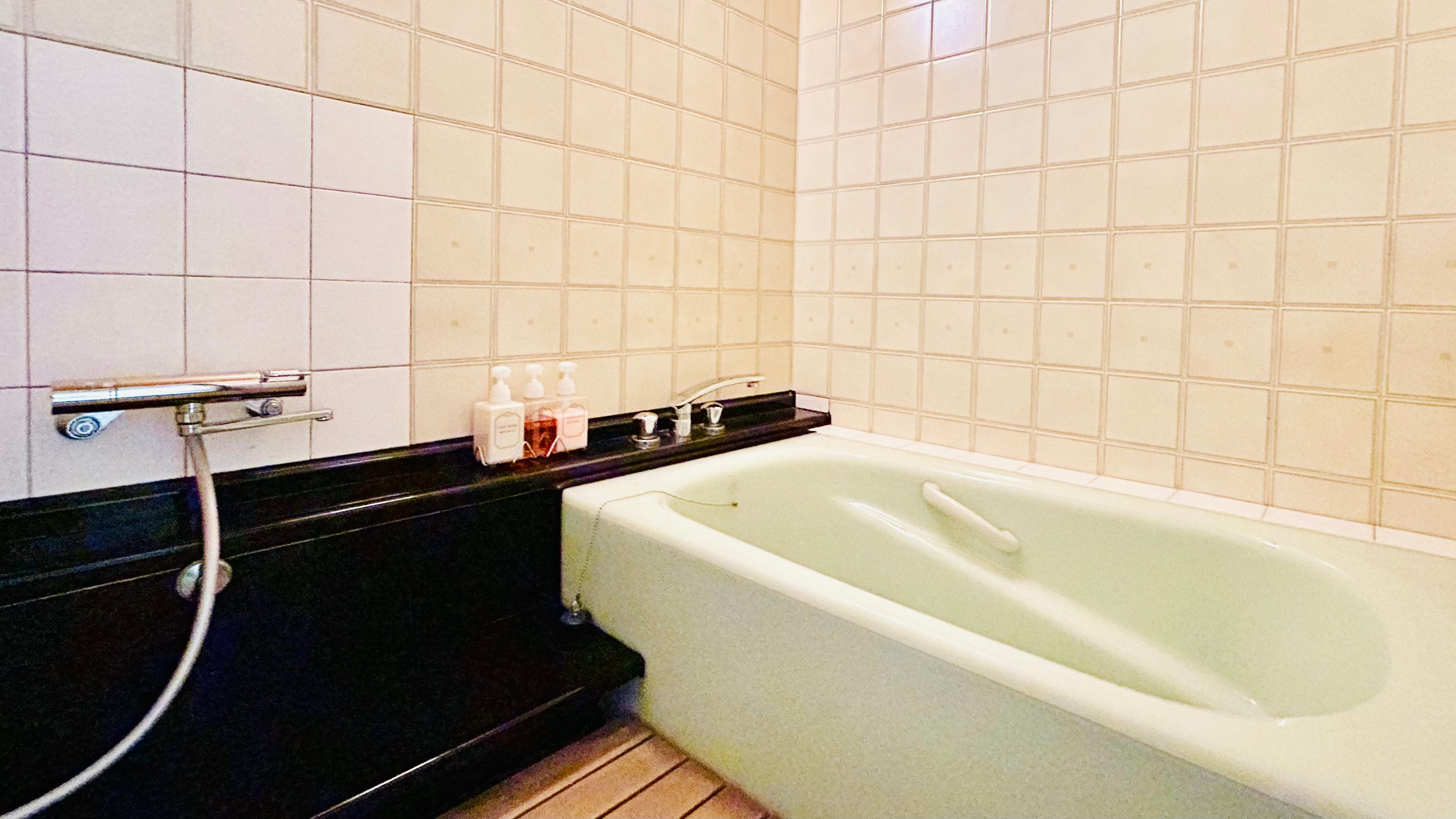[Special Japanese-Western Room (Paulownia Room) / Japanese-style room 12.5 tatami mats] Bathroom