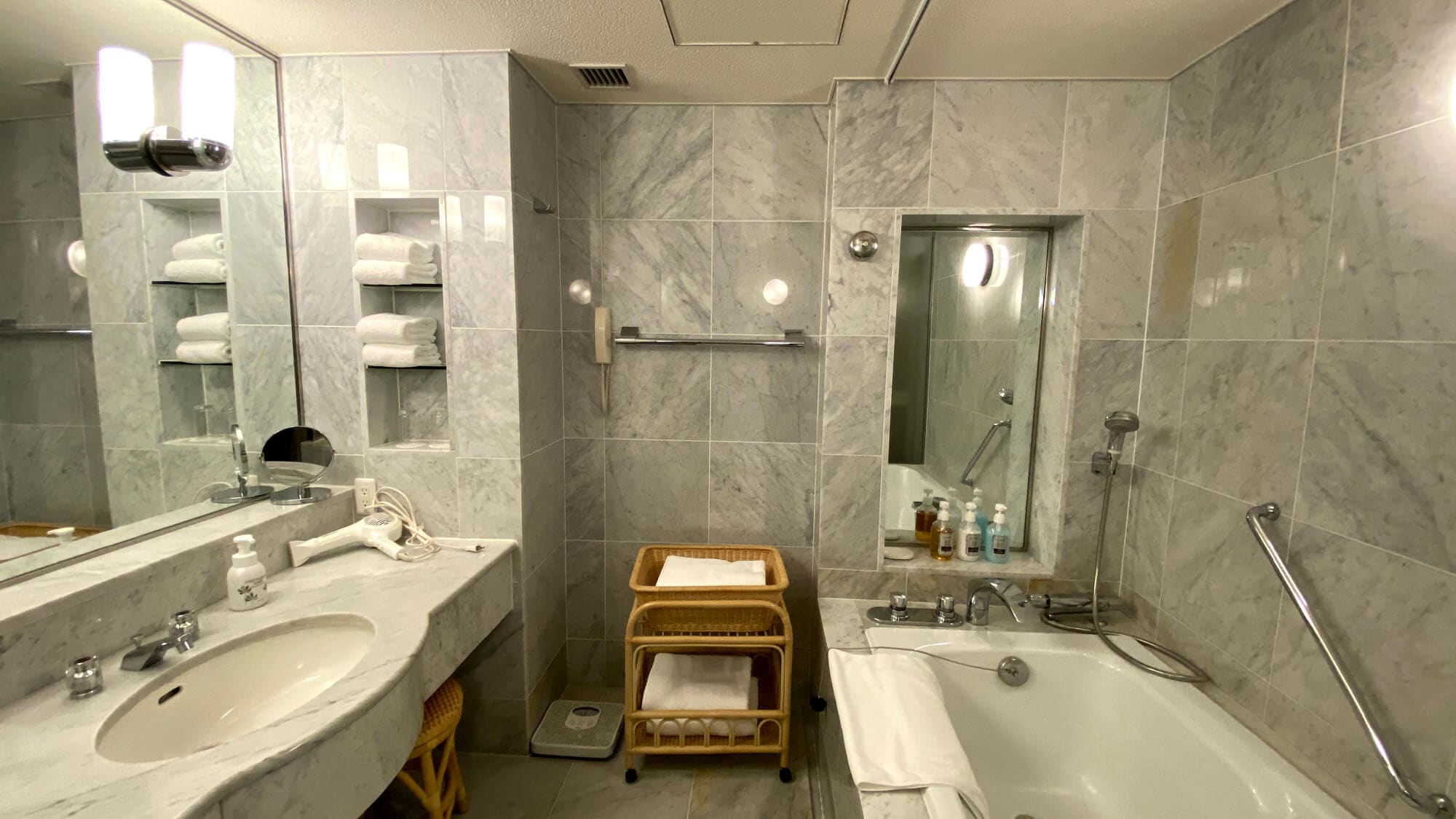 [Crown Suite] Bathroom