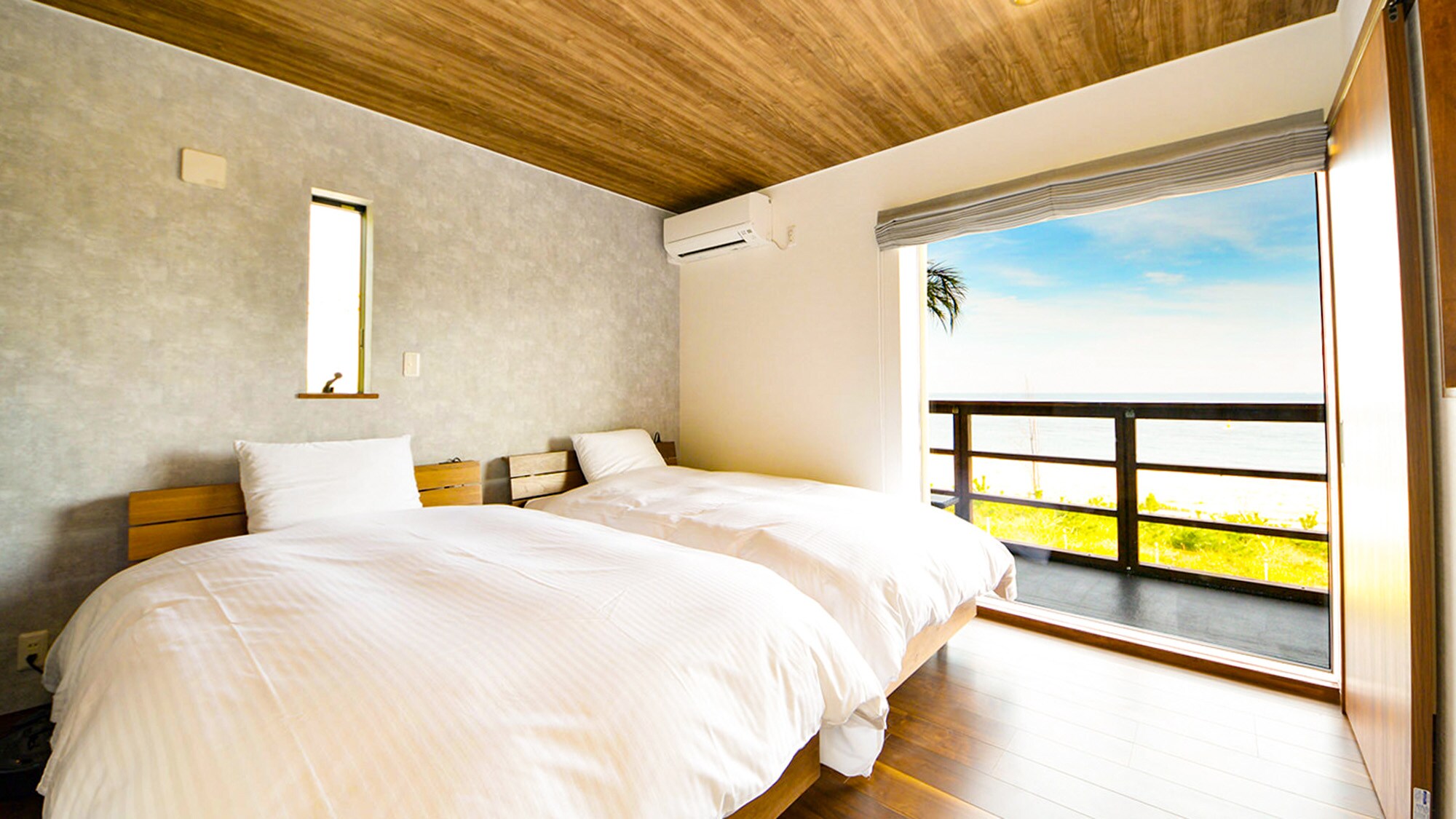 You can also see the ocean from the large windows in the main bedroom.