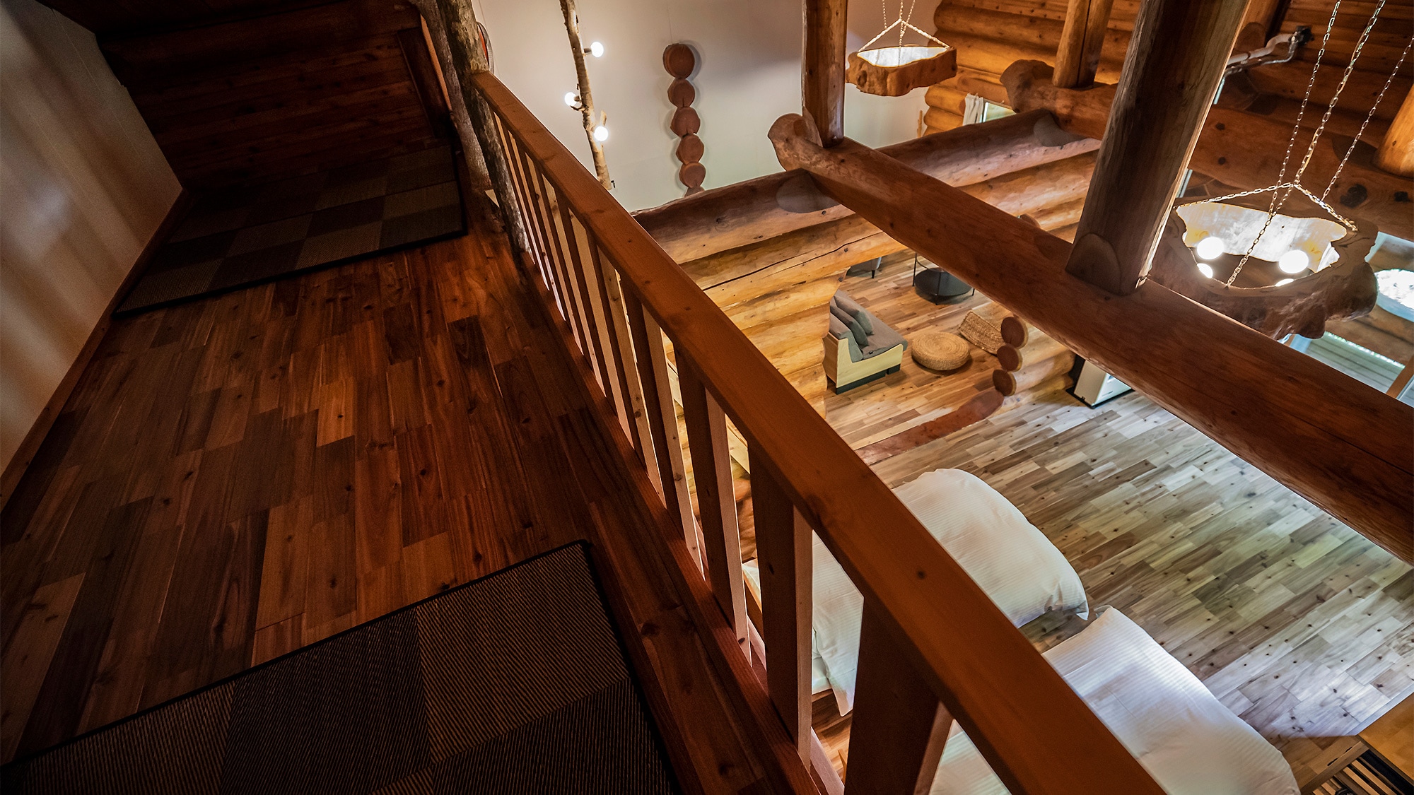 [Log house] Bedroom with living loft