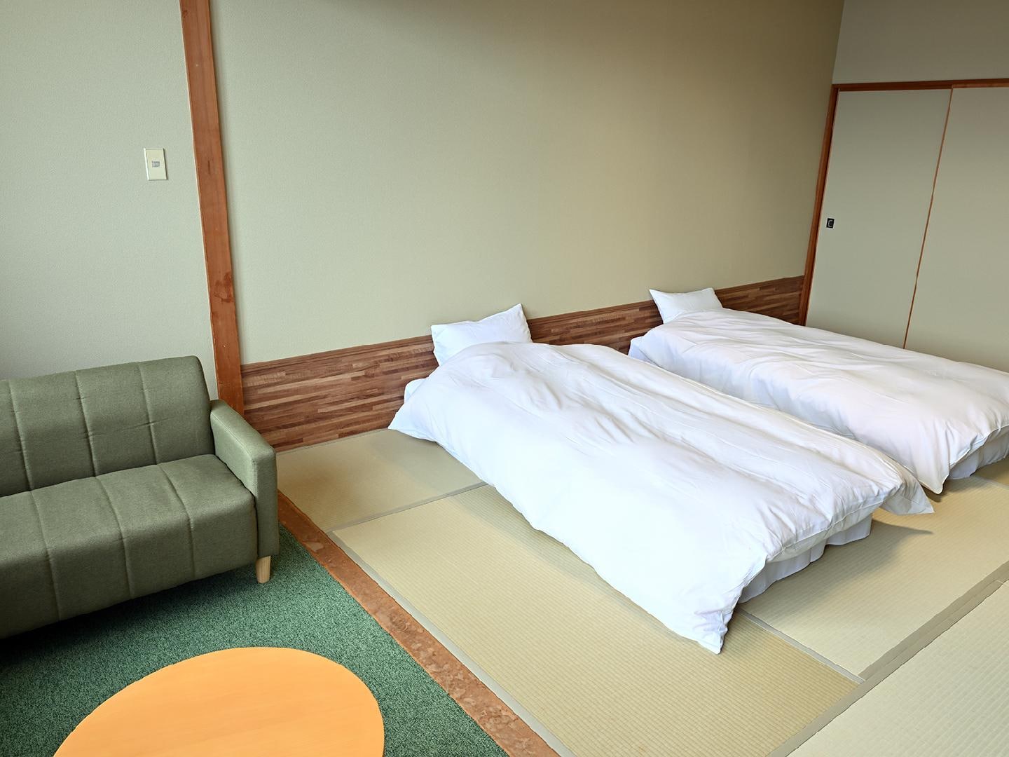 湖畔日式房