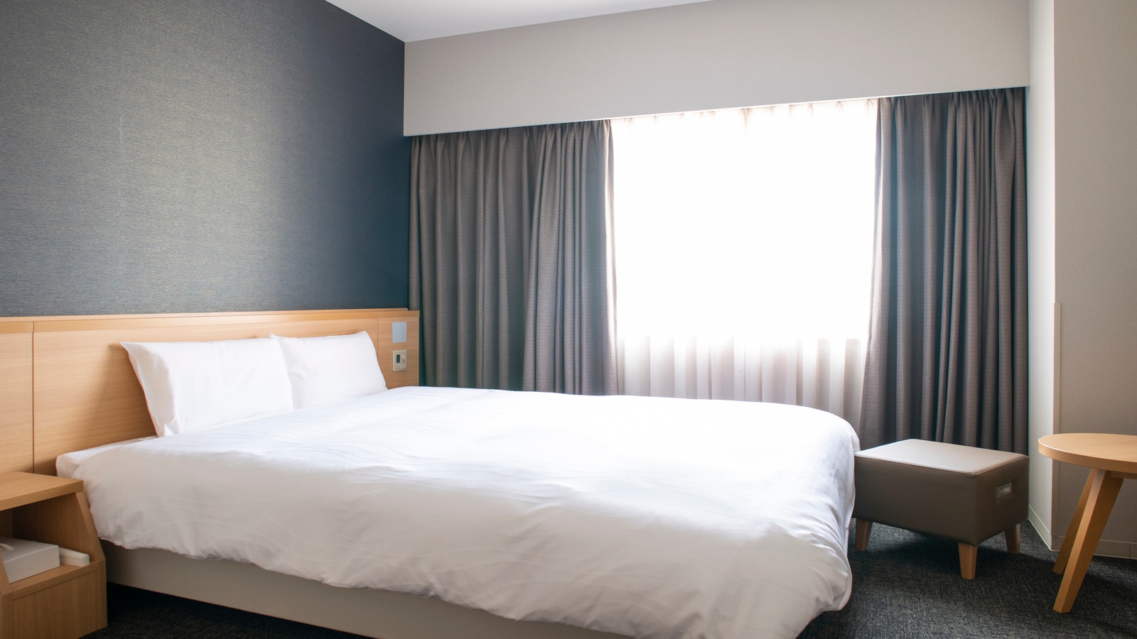 ■ Smoking double room 16.1-18.4 square meters Simmons bed 140 & times; 195 cm * Image