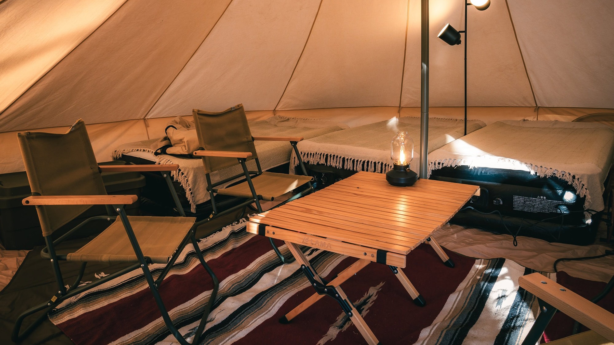 ・[Glamping/Bed] Experience the outdoor atmosphere of camping even in a tent.