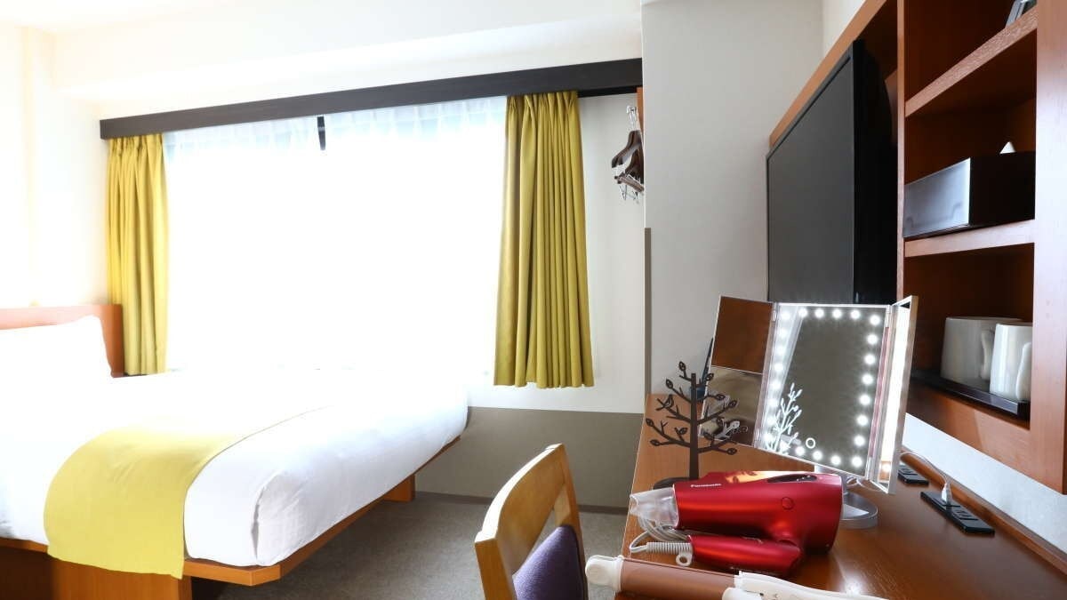 [ชั้นสำหรับผู้หญิงเท่านั้น/ทุกห้องปลอดบุหรี่] เตียงคู่ (ภาพ)