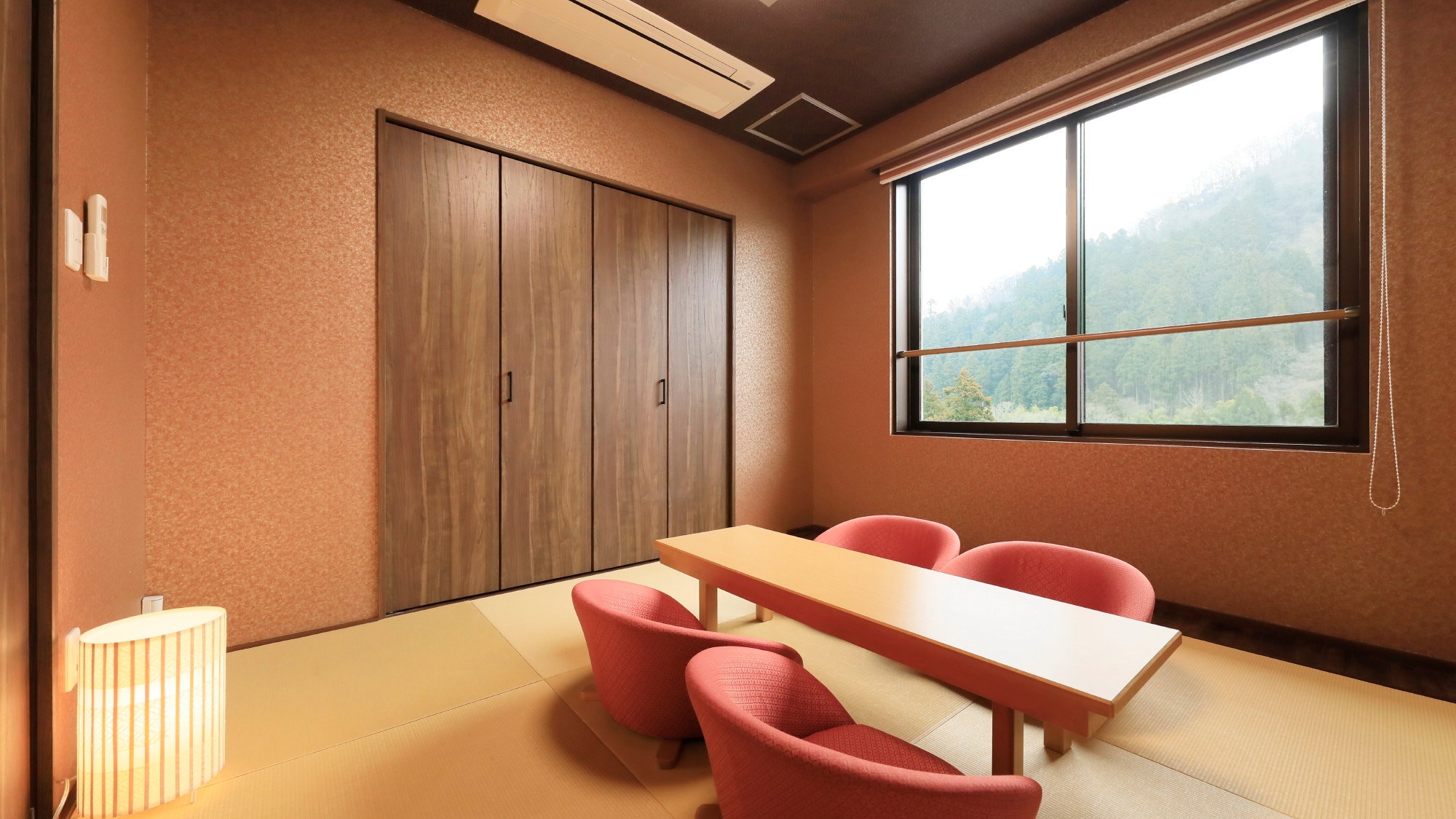 [Example of a Grand Room] We have a Japanese-style room, so you can feel safe even if you have small children.