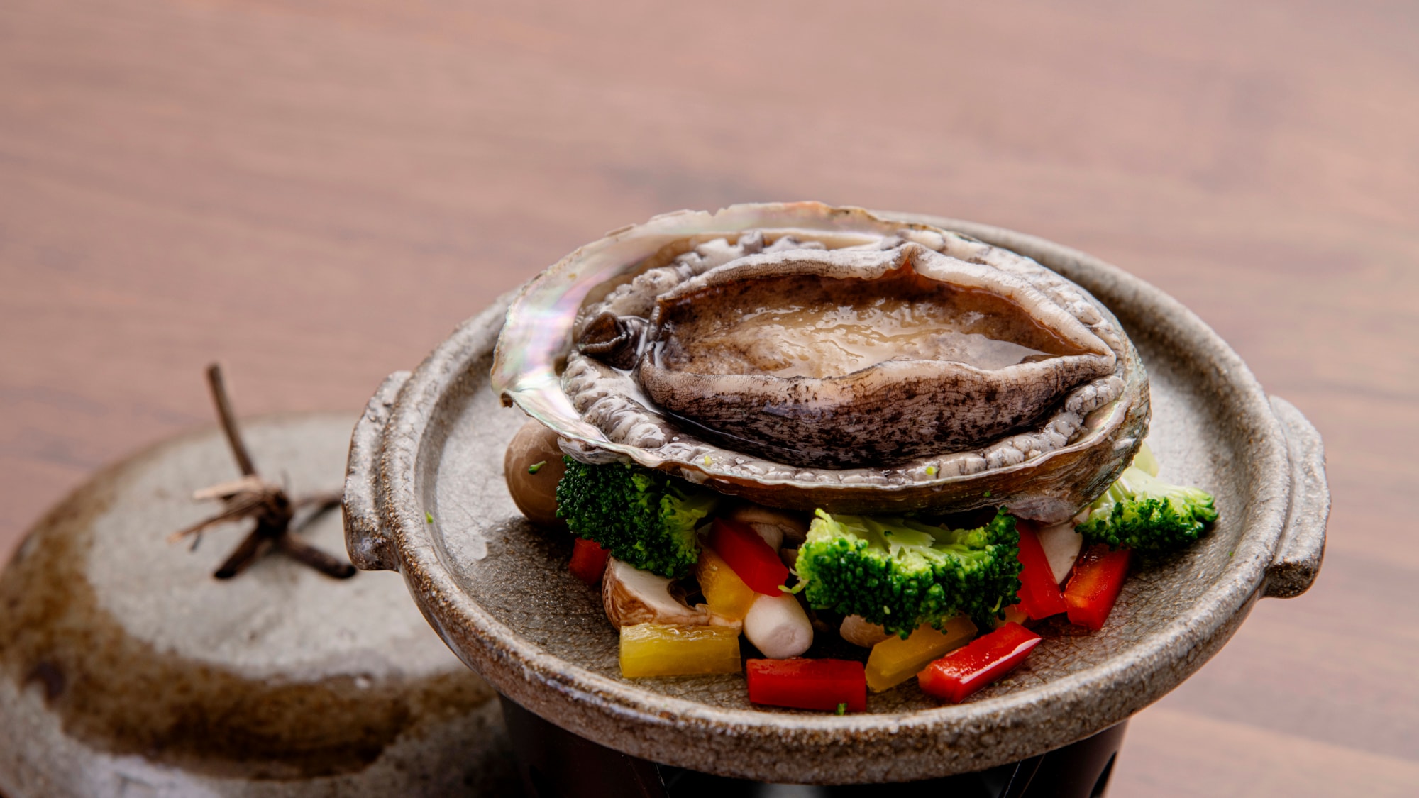 Abalone dishes (example) *Abalone cooking methods vary depending on the season