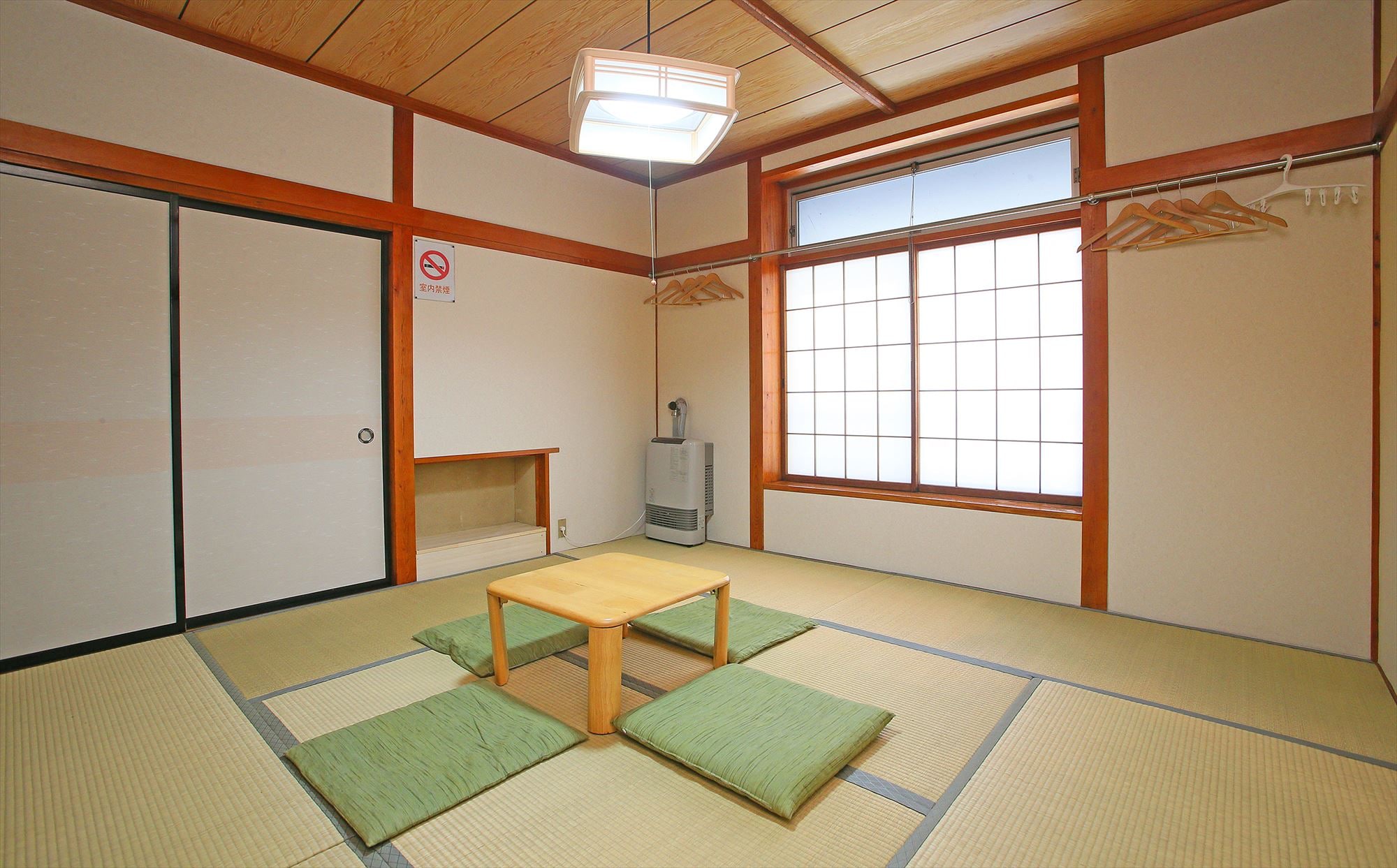 Japanese-style room (8 tatami mats) with shared bathroom and toilet (example)