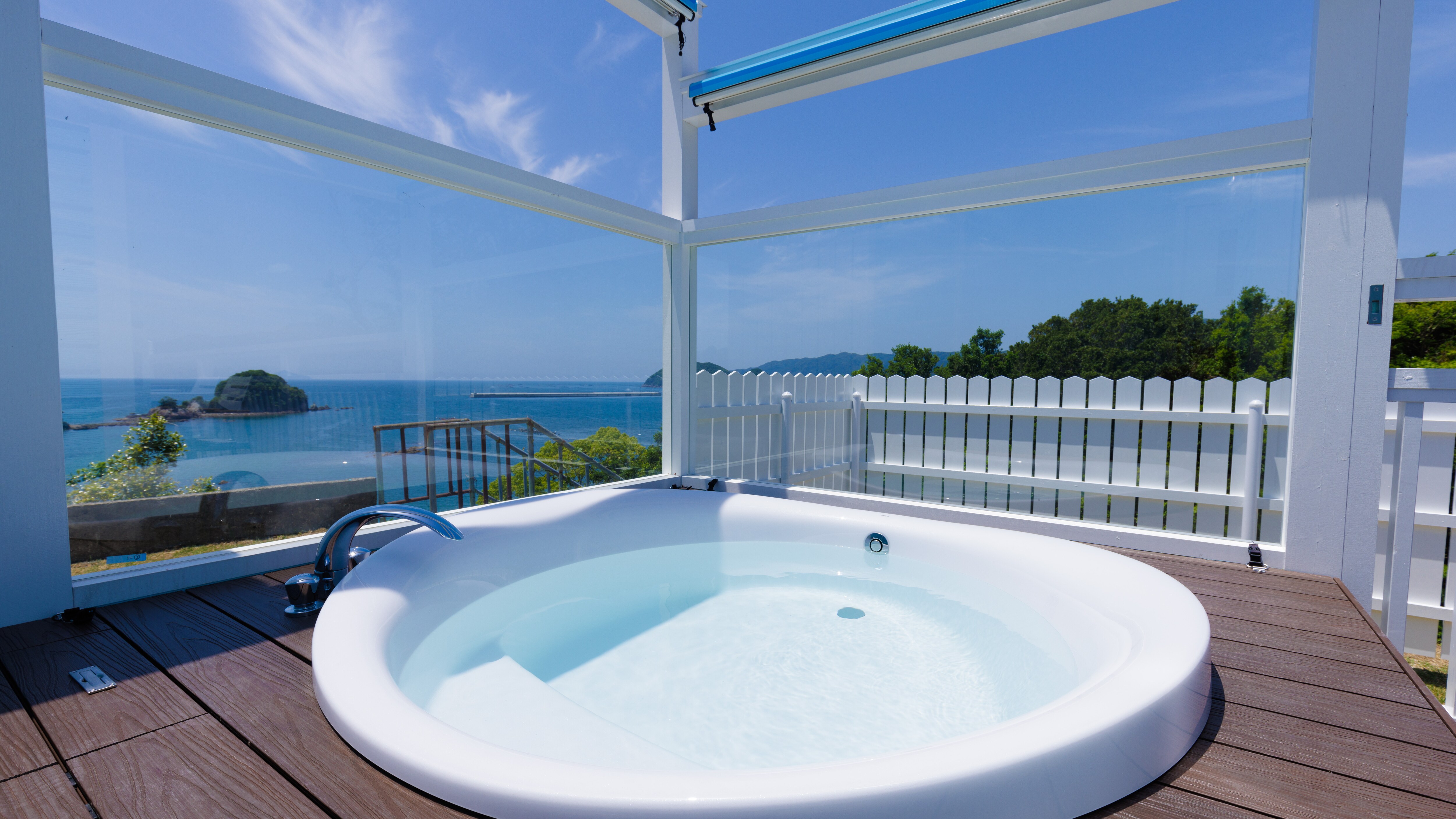 Open-air bath