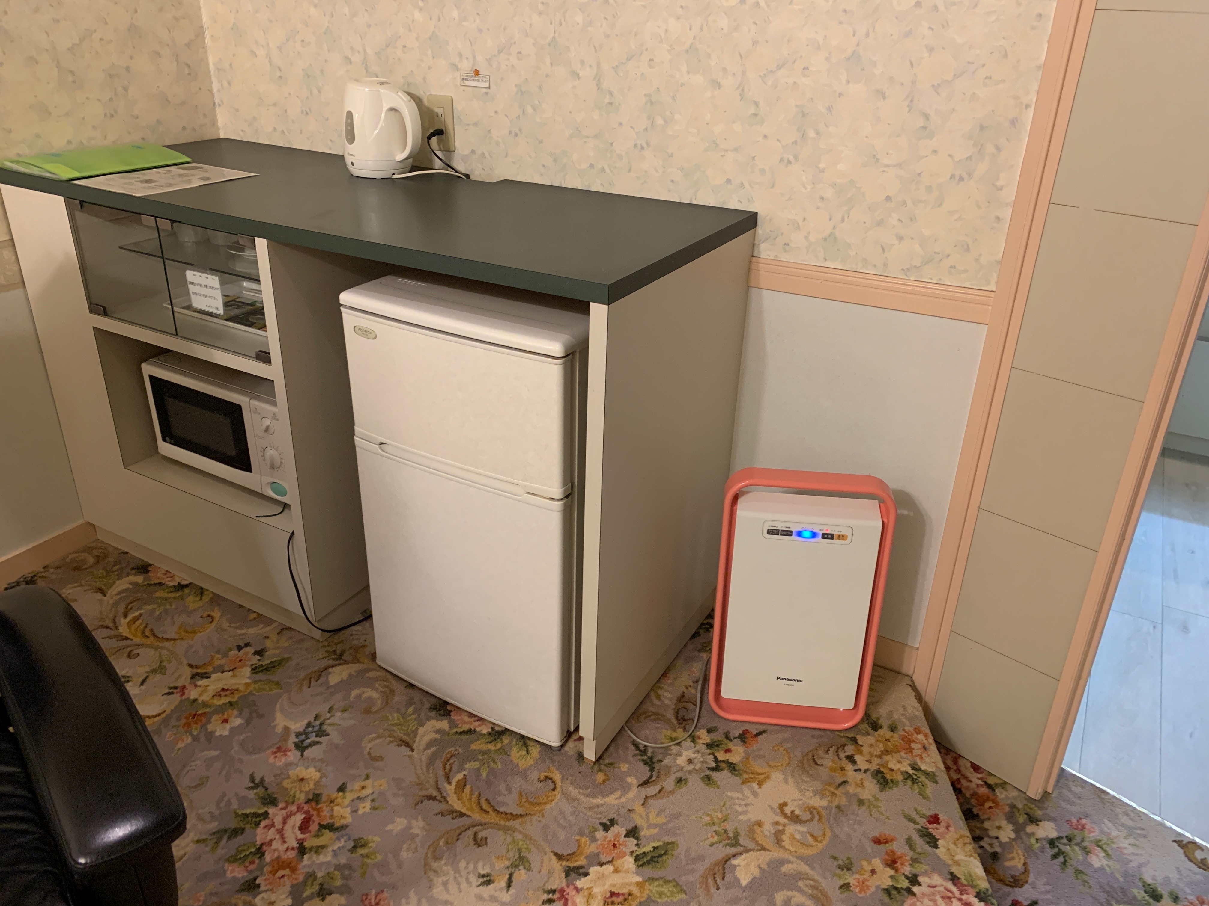 Tiện nghi trong phòng (lò vi sóng, tủ lạnh, v.v.)