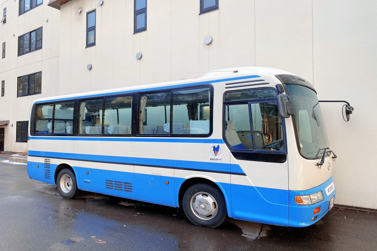 Yubatake shuttle bus